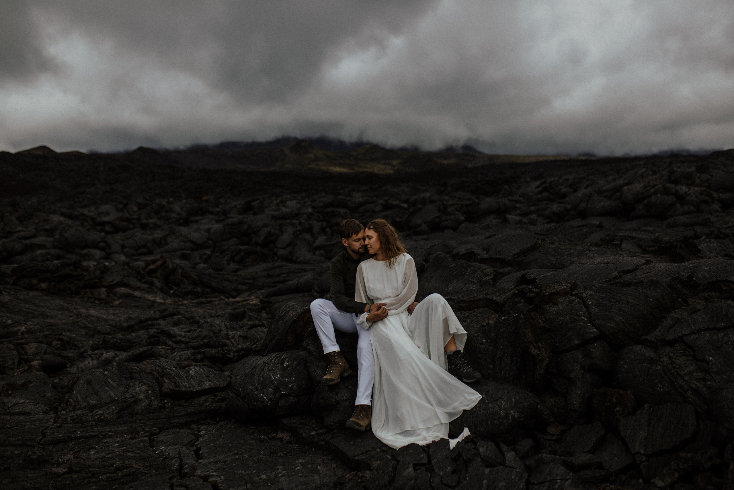 Толбачик. Свадебное фото и видео на Камчатке. Туристические маршруты