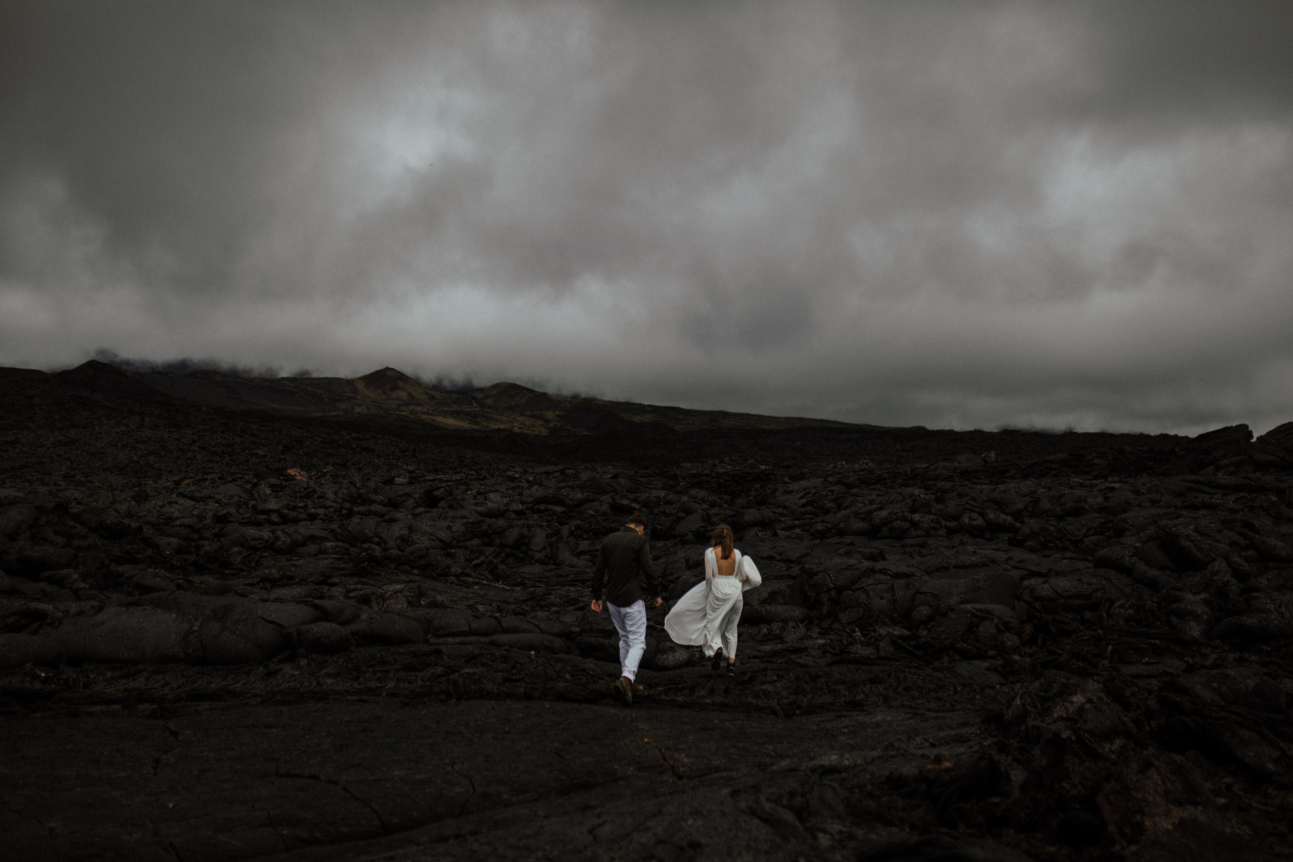 Толбачик. Свадебное фото и видео на Камчатке. Туристические маршруты