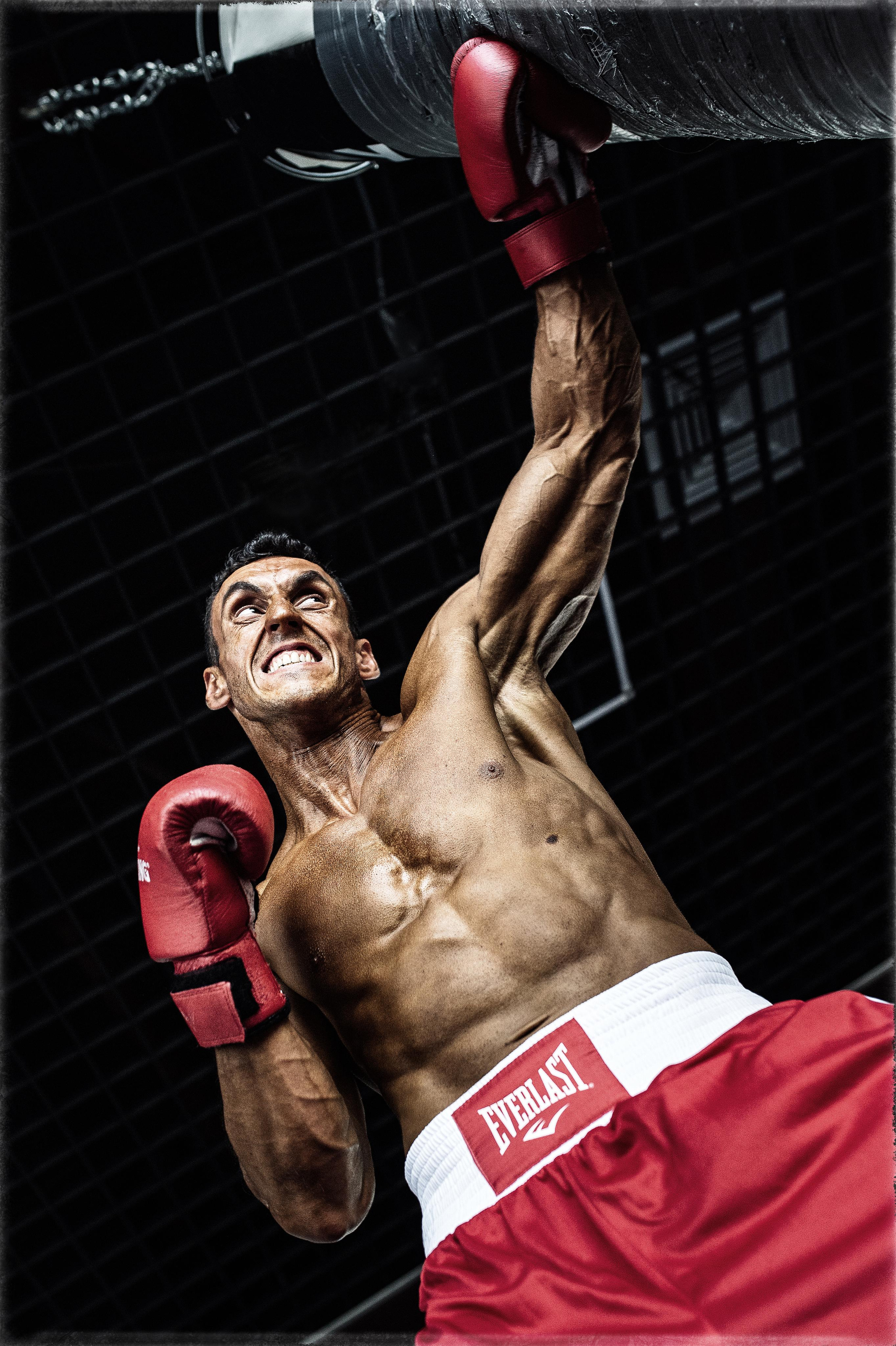 Шоумен и актер Руслан Январев. Главная