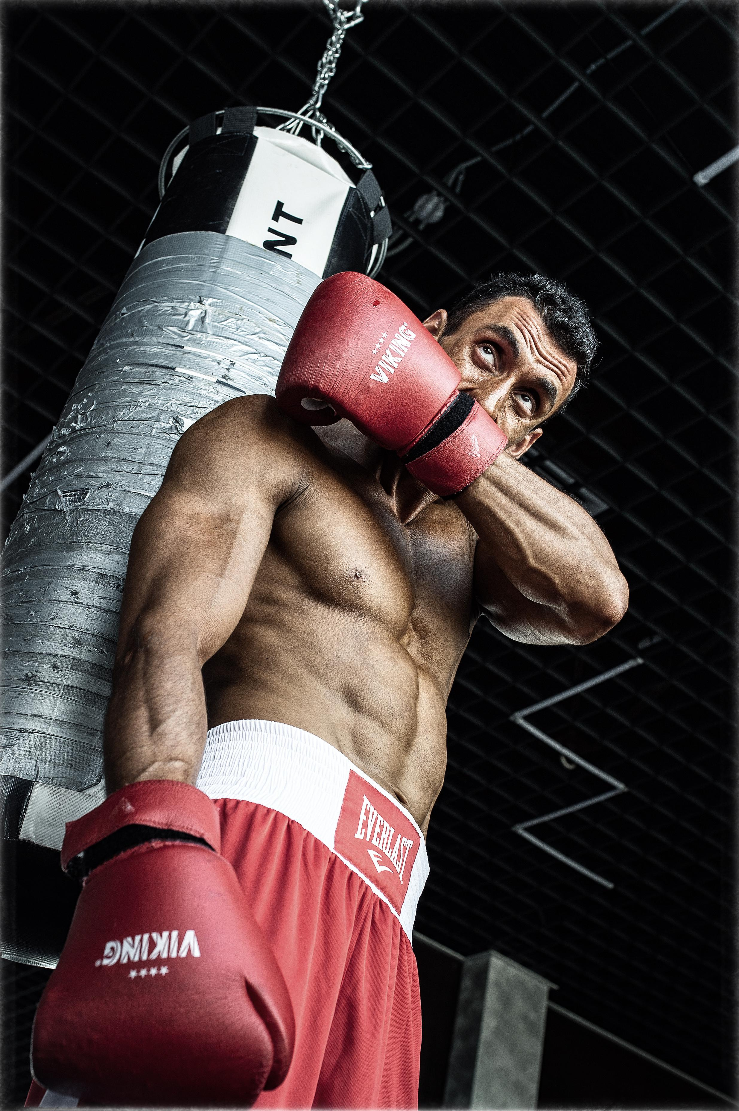 Шоумен и актер Руслан Январев. Главная