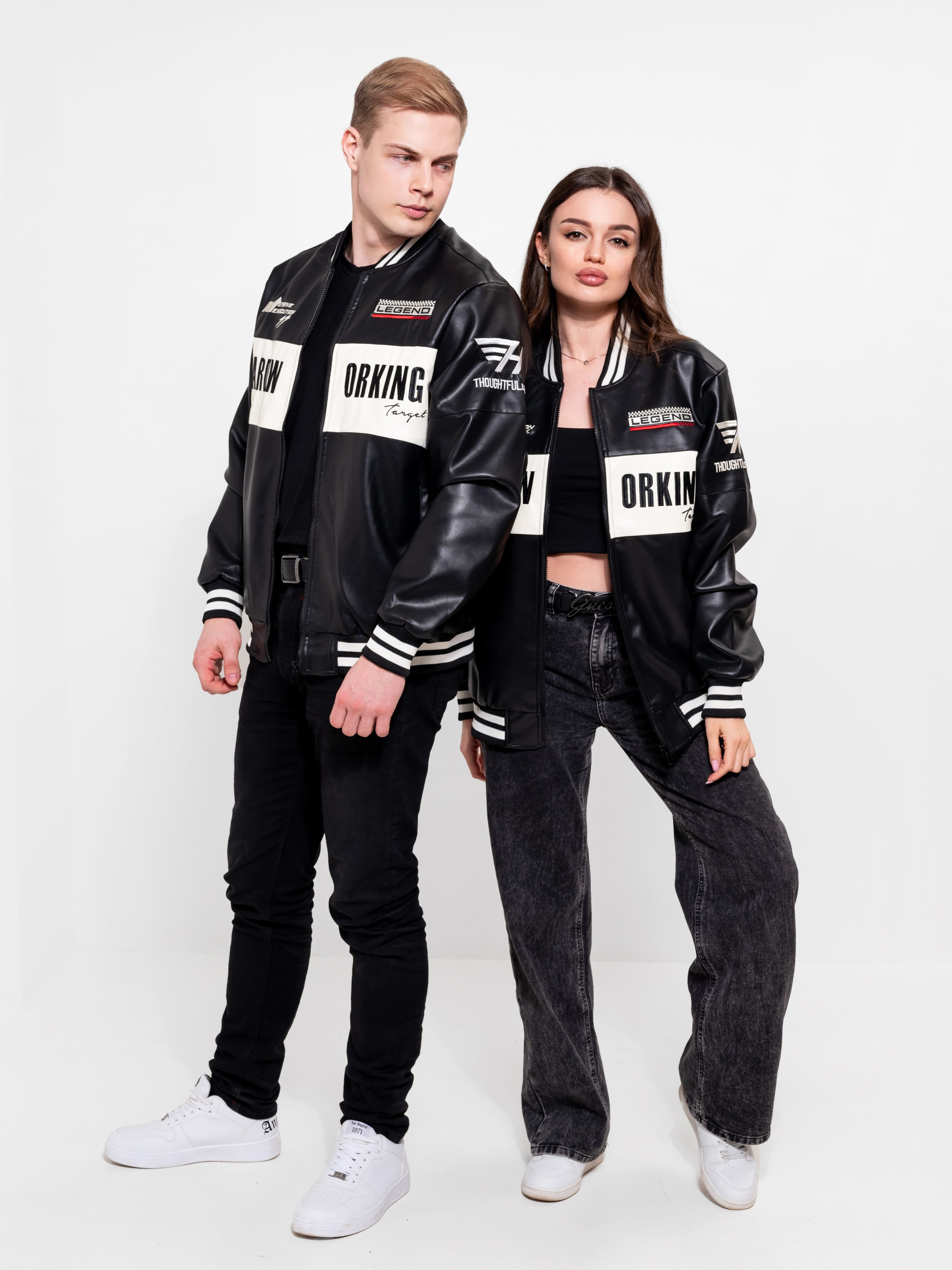 Модельная съемка на циклораме для маркетплейсов. ТМ Продакшн — Съемка для маркетплейсов в Москве