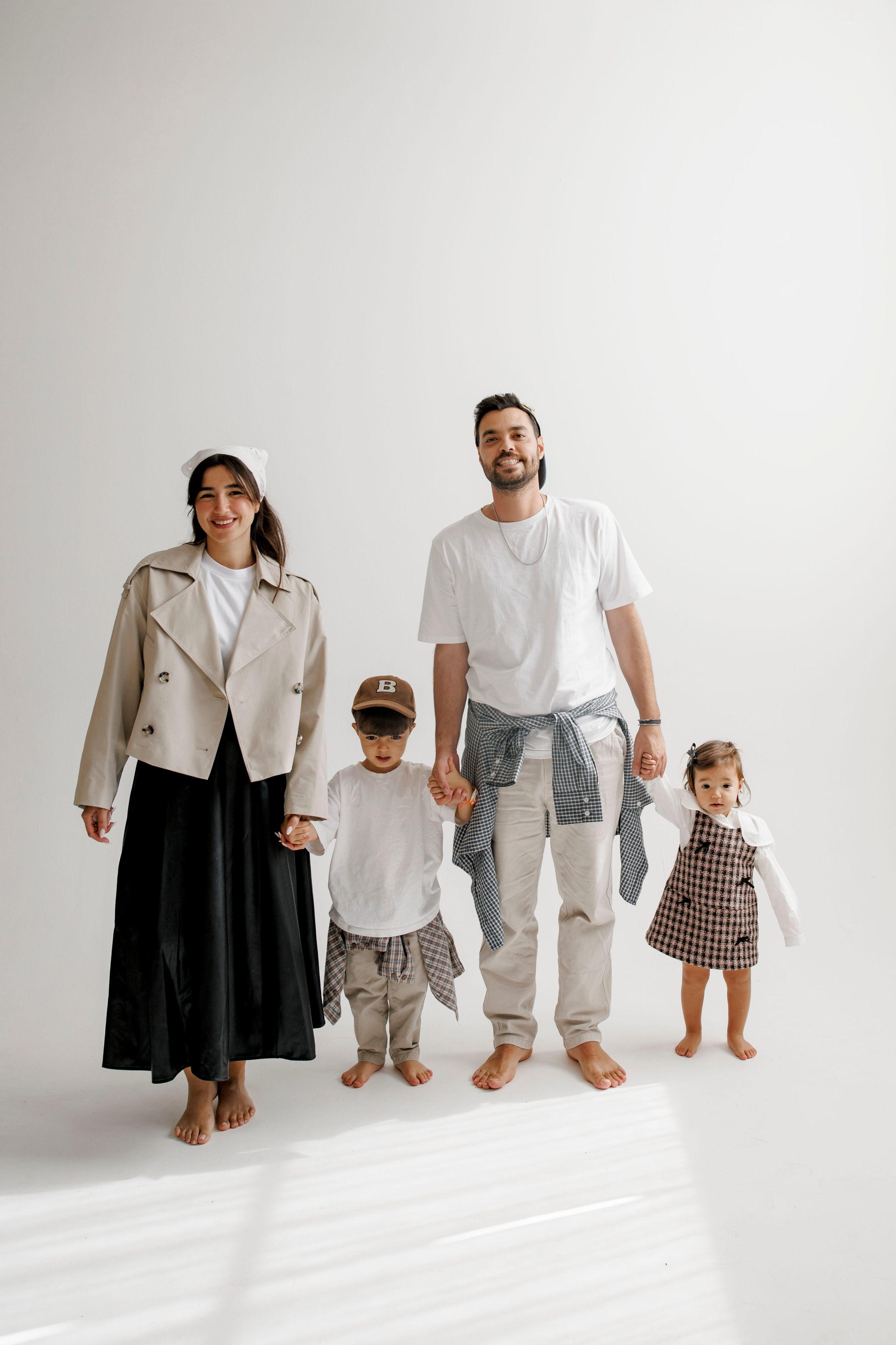 Family photoshoot inside the studio. Wedding and family photographer