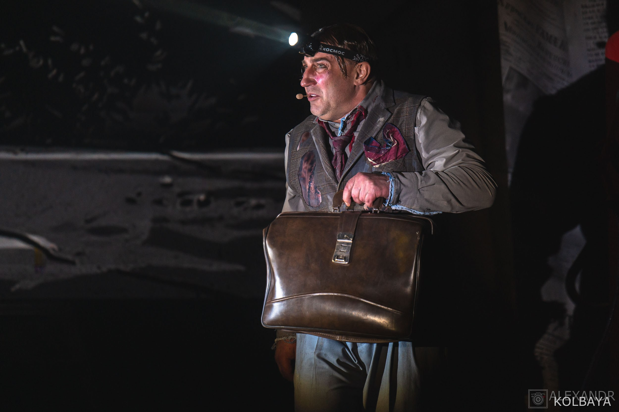 Фотографии со спектакля «Однажды в городе N». Концертный и театральный репортажный фотограф в Москве Александр Колбая