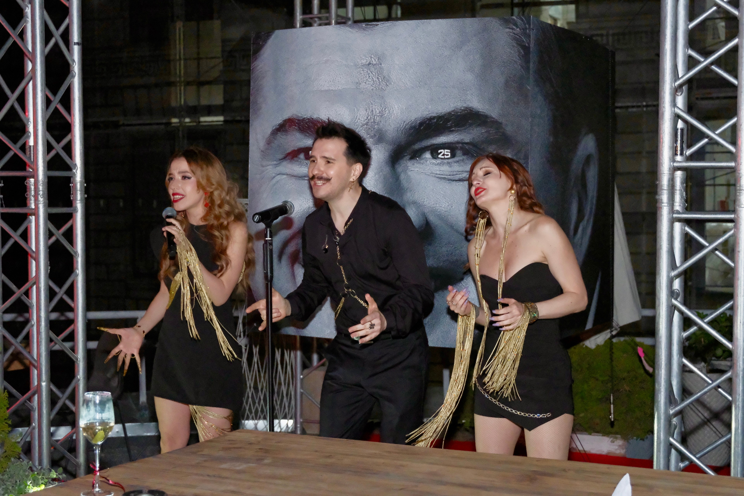 Праздники. Фотограф и художник в Москве Евгения Нюнина