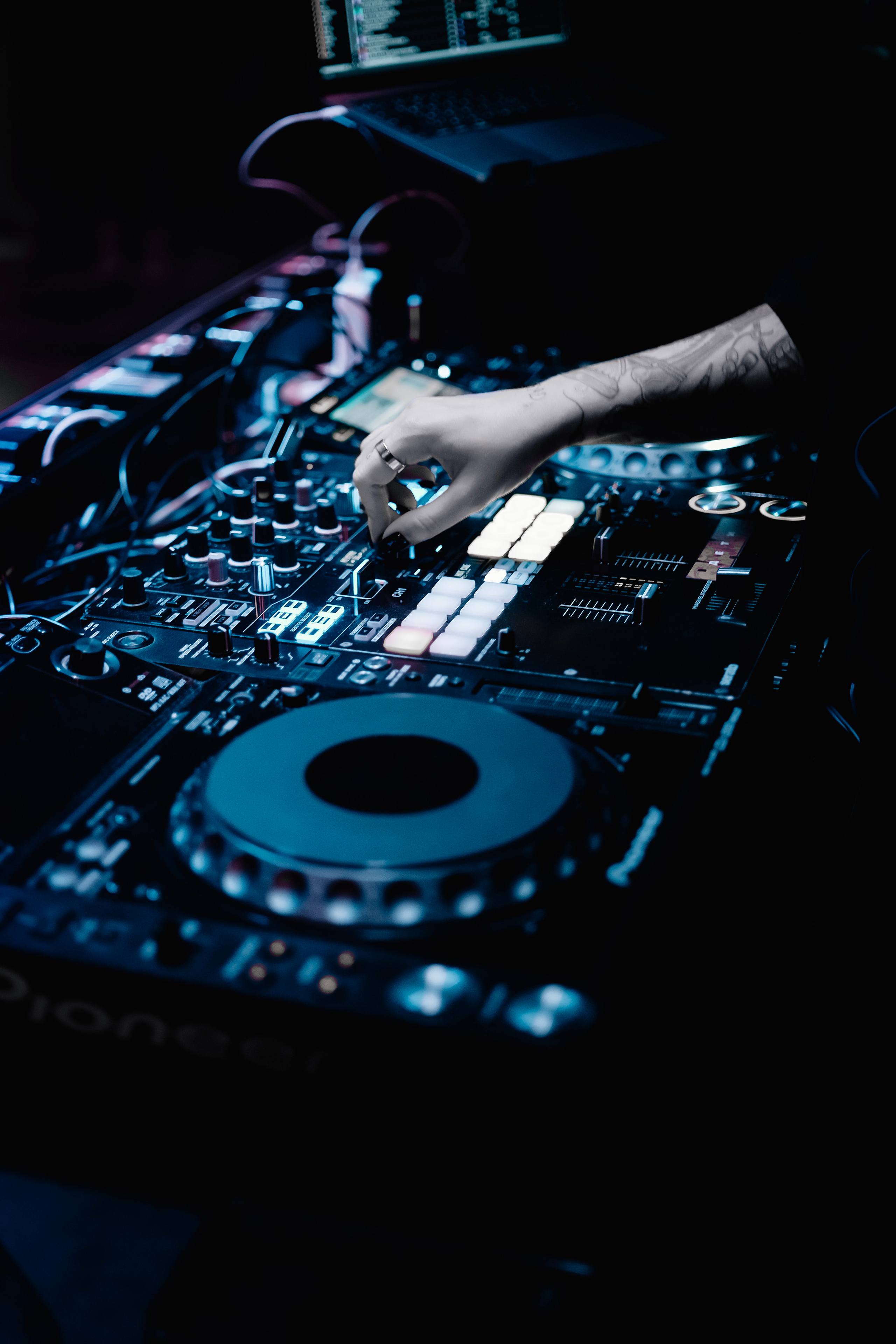 DUKE. Репортажный и клубный фотограф Москва