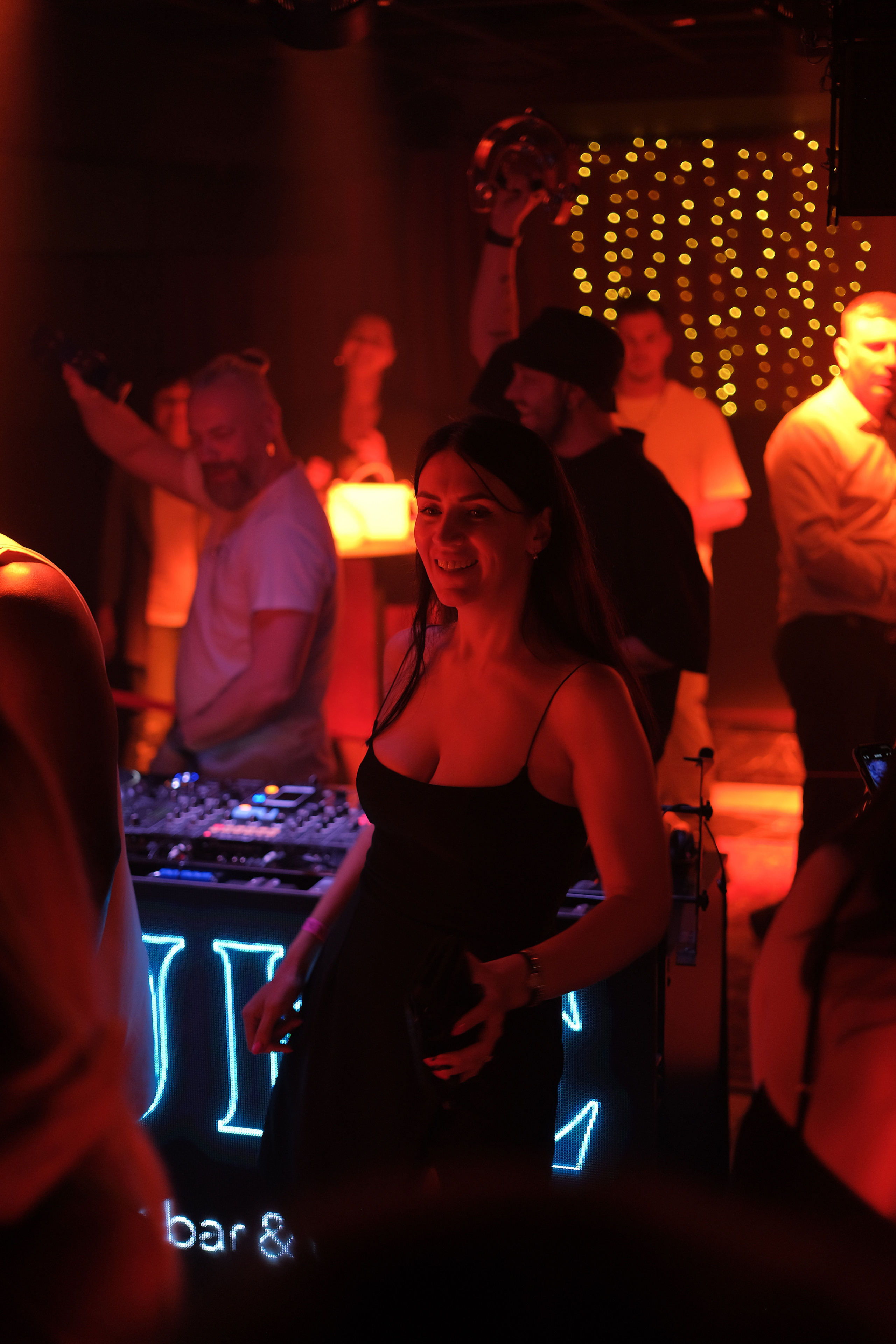 DUKE. Репортажный и клубный фотограф Москва