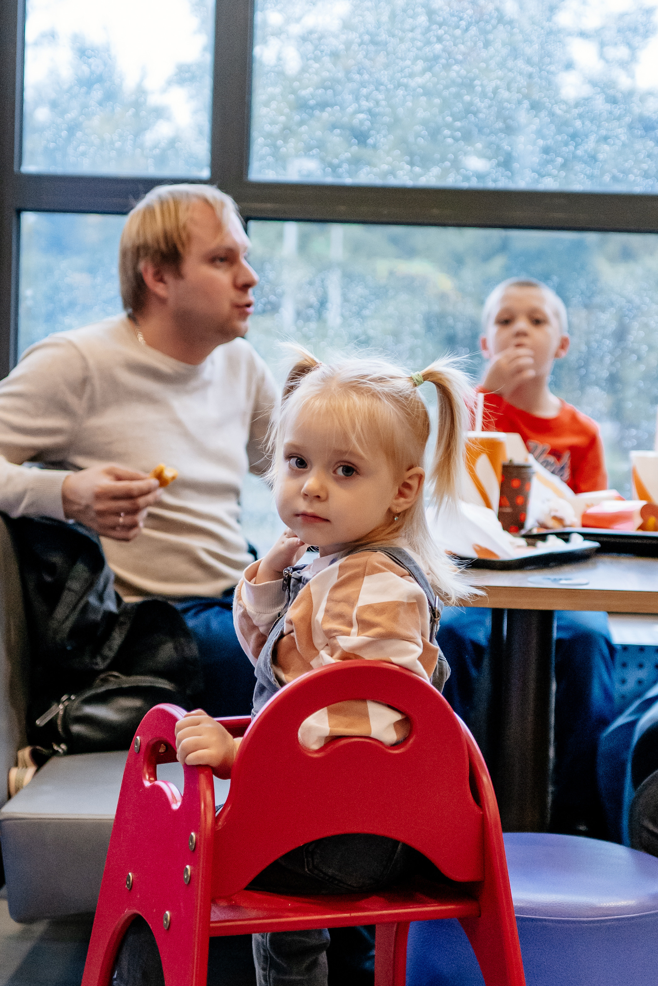 STRANGERS. Репортажный и клубный фотограф Москва