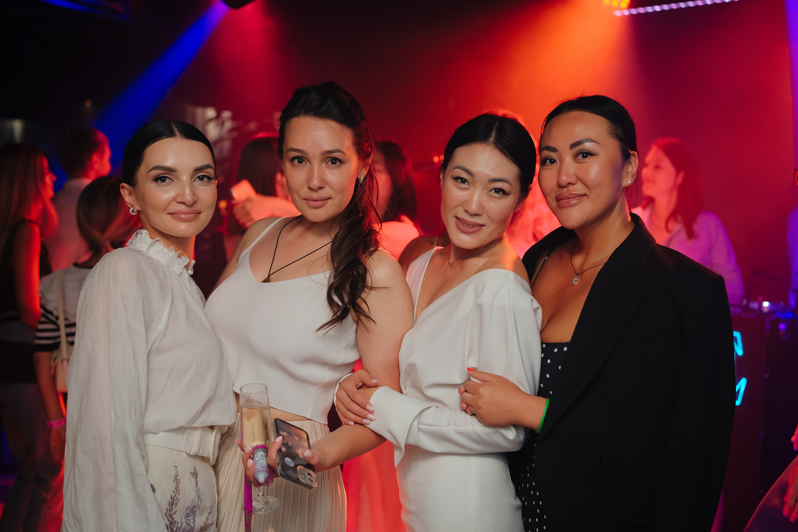 DUKE. Репортажный и клубный фотограф Москва