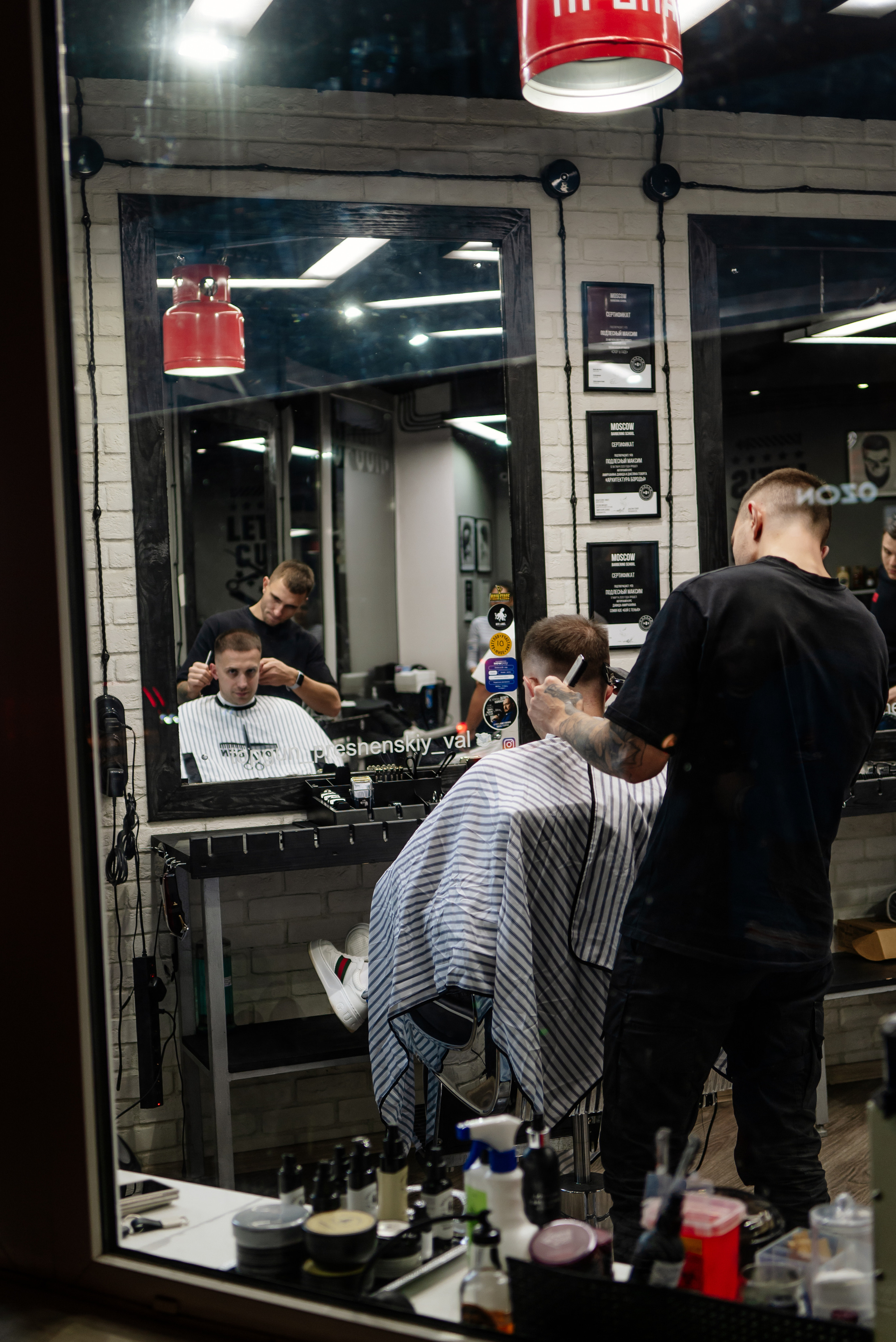 STRANGERS. Репортажный и клубный фотограф Москва