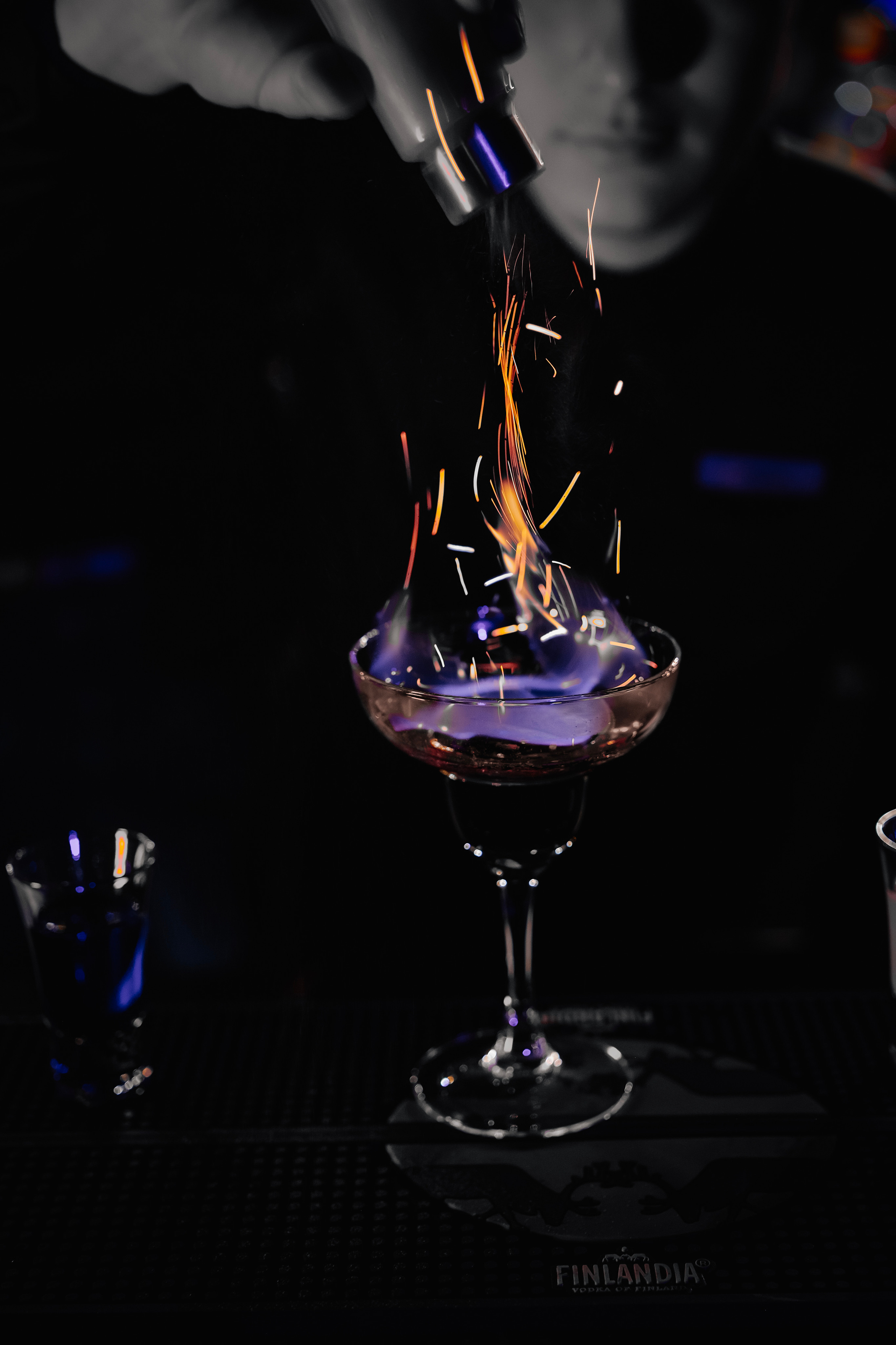 DUKE. Репортажный и клубный фотограф Москва