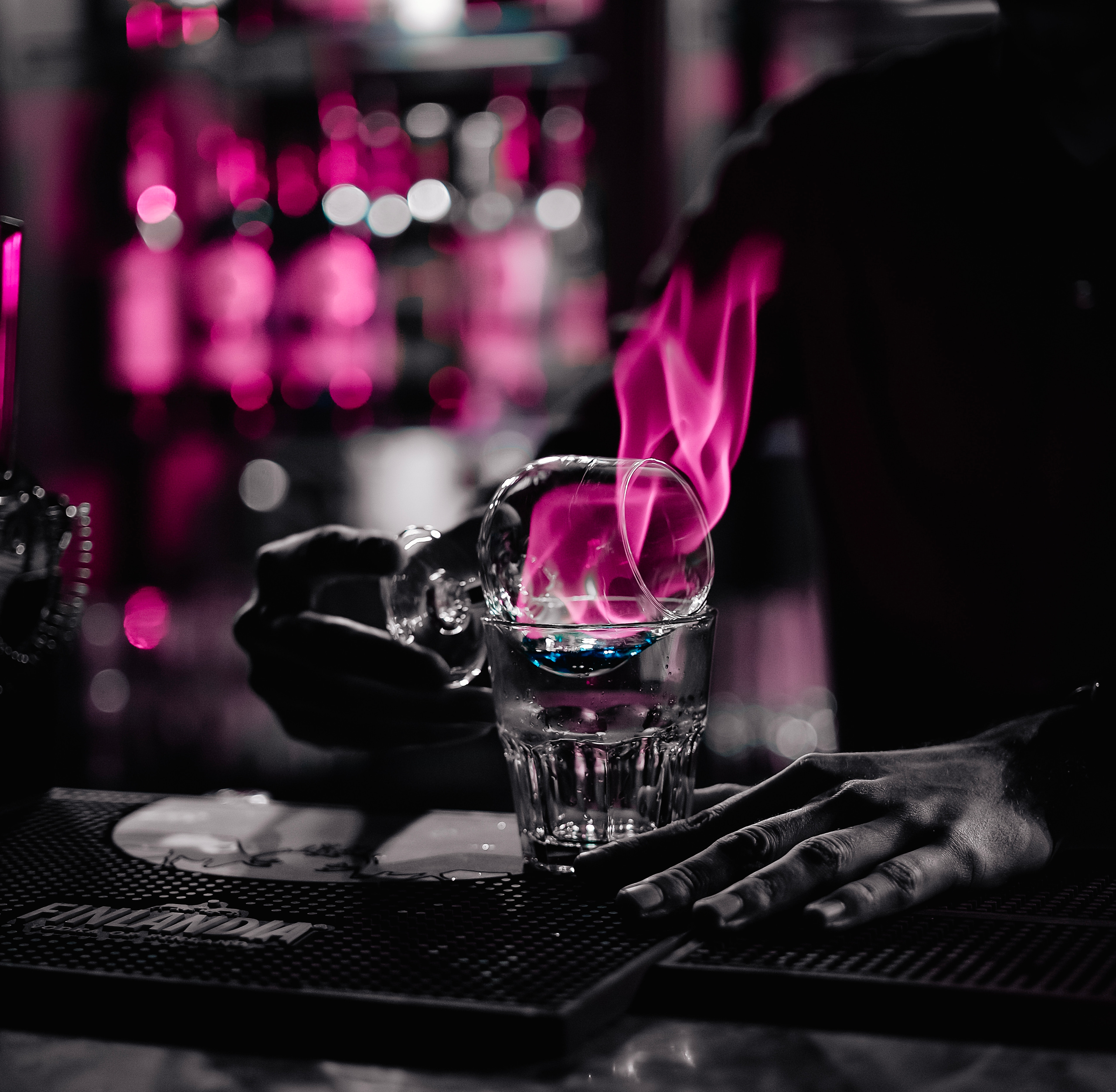 DUKE. Репортажный и клубный фотограф Москва