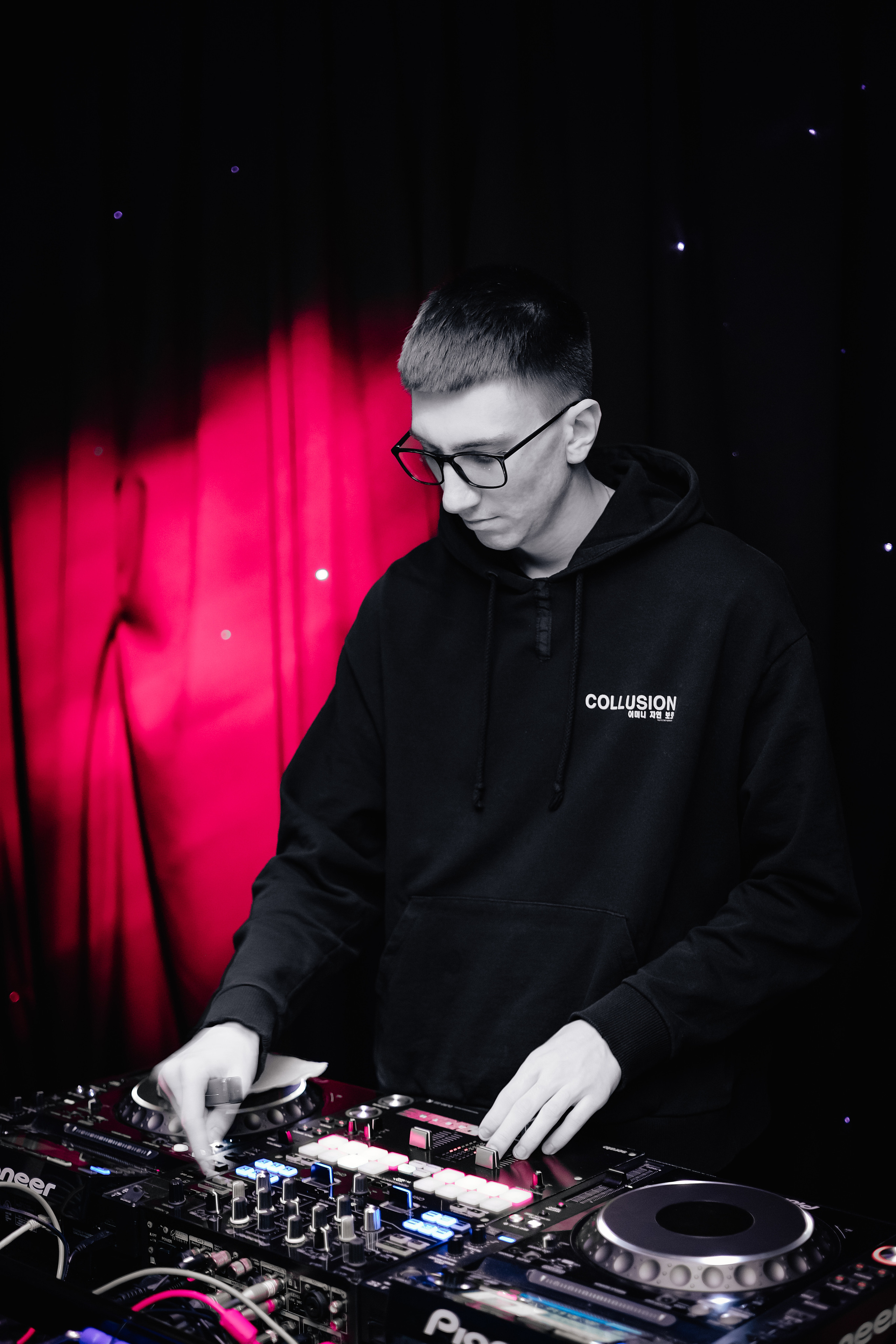 DUKE. Репортажный и клубный фотограф Москва