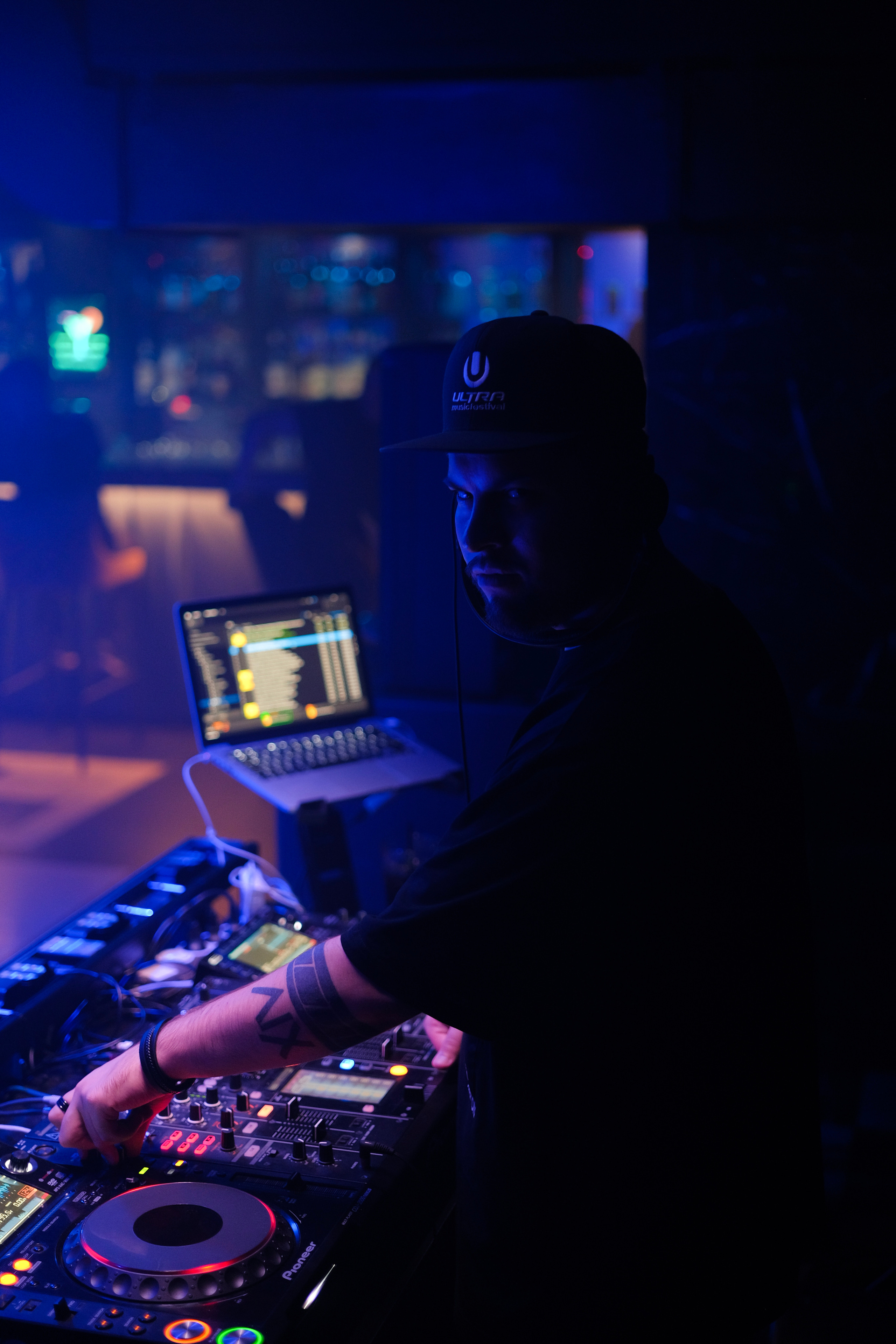 DUKE. Репортажный и клубный фотограф Москва