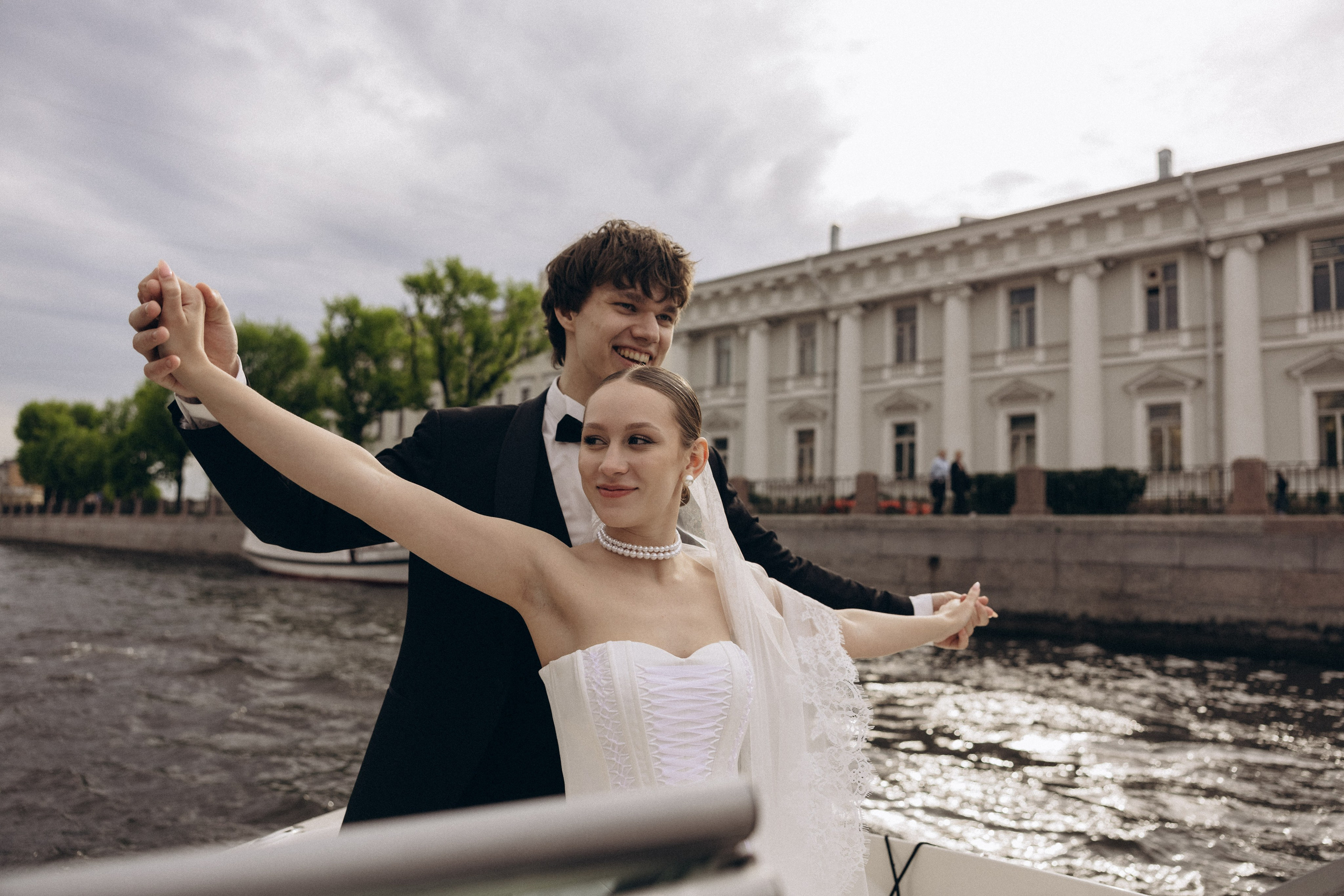 Свадебная прогулка на катере. Семейный и свадебный фотограф в Санкт-Петербурге Екатерина Васильева