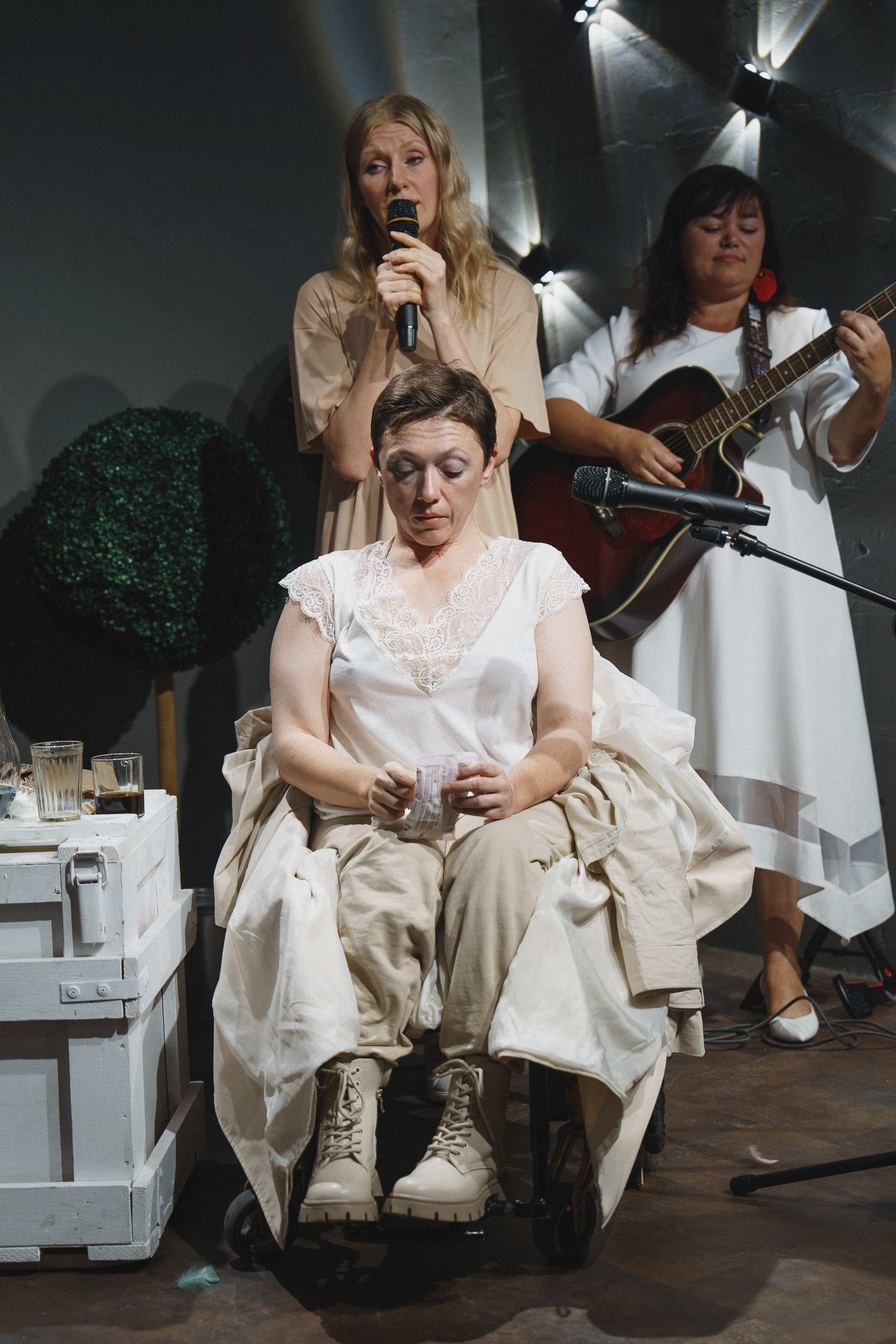 Спектакль-концерт «Как девица из лап смерти выбиралась». Фотомастерская Воробьевых