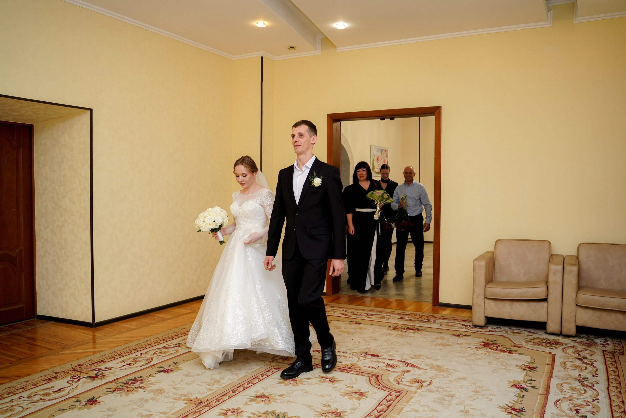 Свадебная фотосессия в ЗАГСе на Западном. Свадебный фотограф в Ростове-на-Дону. Таинство Крещения и Венчания, семейные фотосессии. Алёна Чёботова