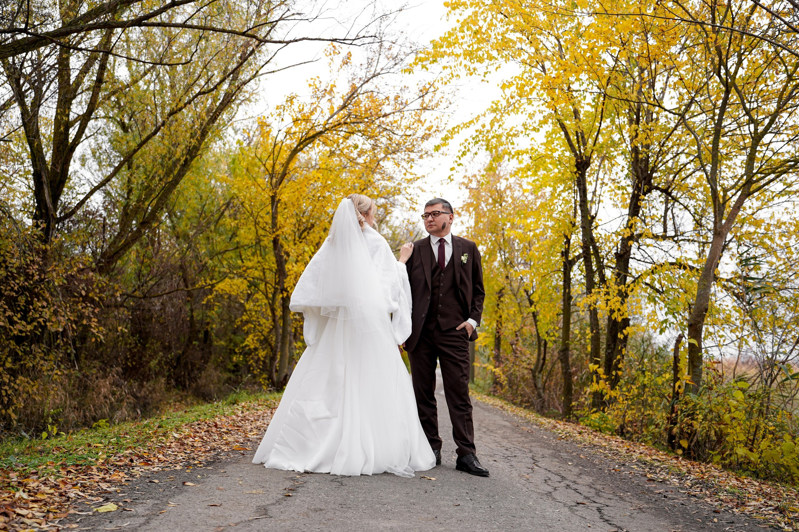 Свадебная фотосессия «4 часа». Отель Резиденция в Ростове-на-Дону. Кадры молодоженов на природе. Фотосессия банкета 1 час. Свадебный фотограф в Ростове-на-Дону. Таинство Крещения и Венчания, семейные фотосессии. Алёна Чёботова