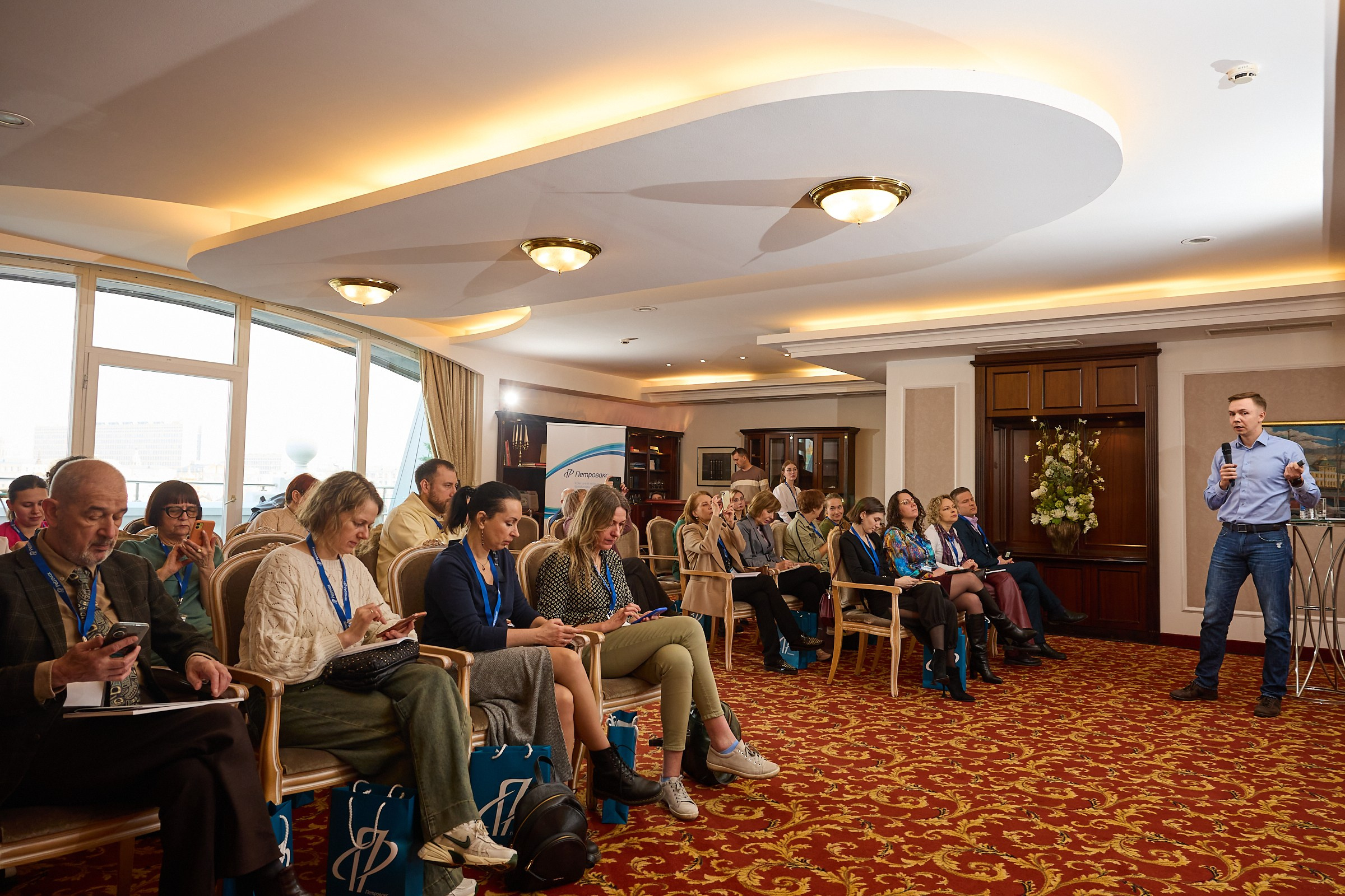 Пресс-завтрак с Михаилом Цыферовым (Петровакс) — репортажная съемка от Ильи Новикова. Видеограф, фотограф Илья Новиков Москва, Екатеринбург, Калининград