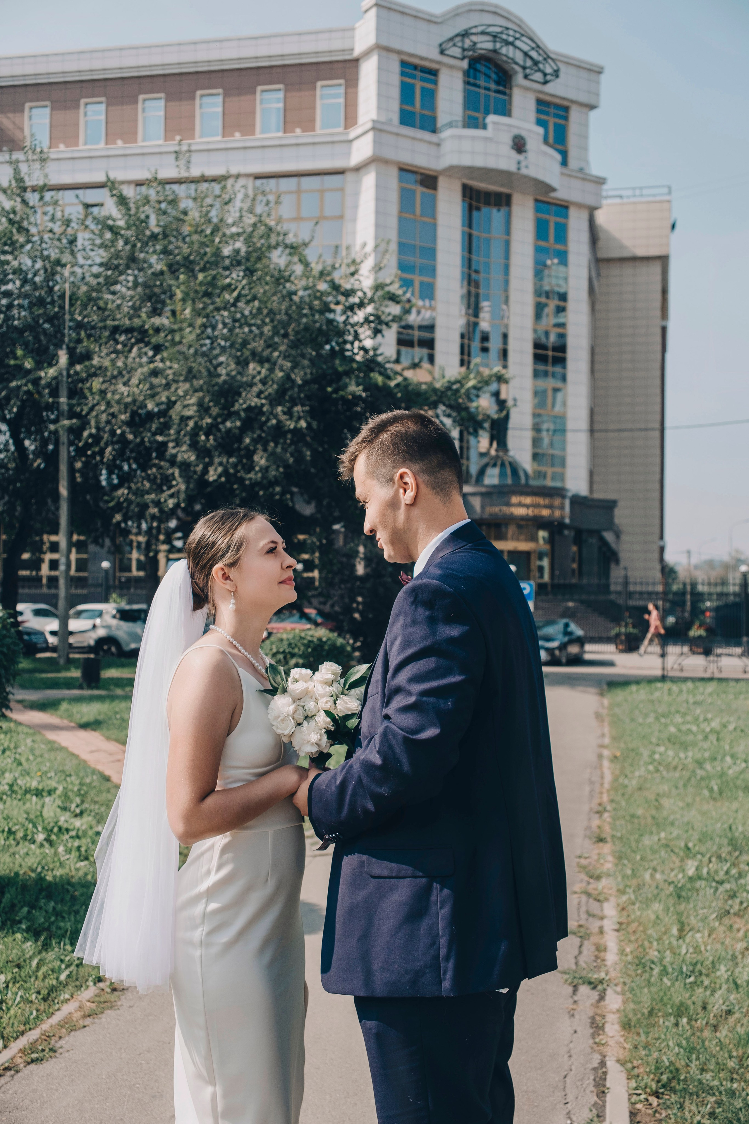 Свадебная прогулка в городе. Фотограф в Иркутске Анна Мирошникова