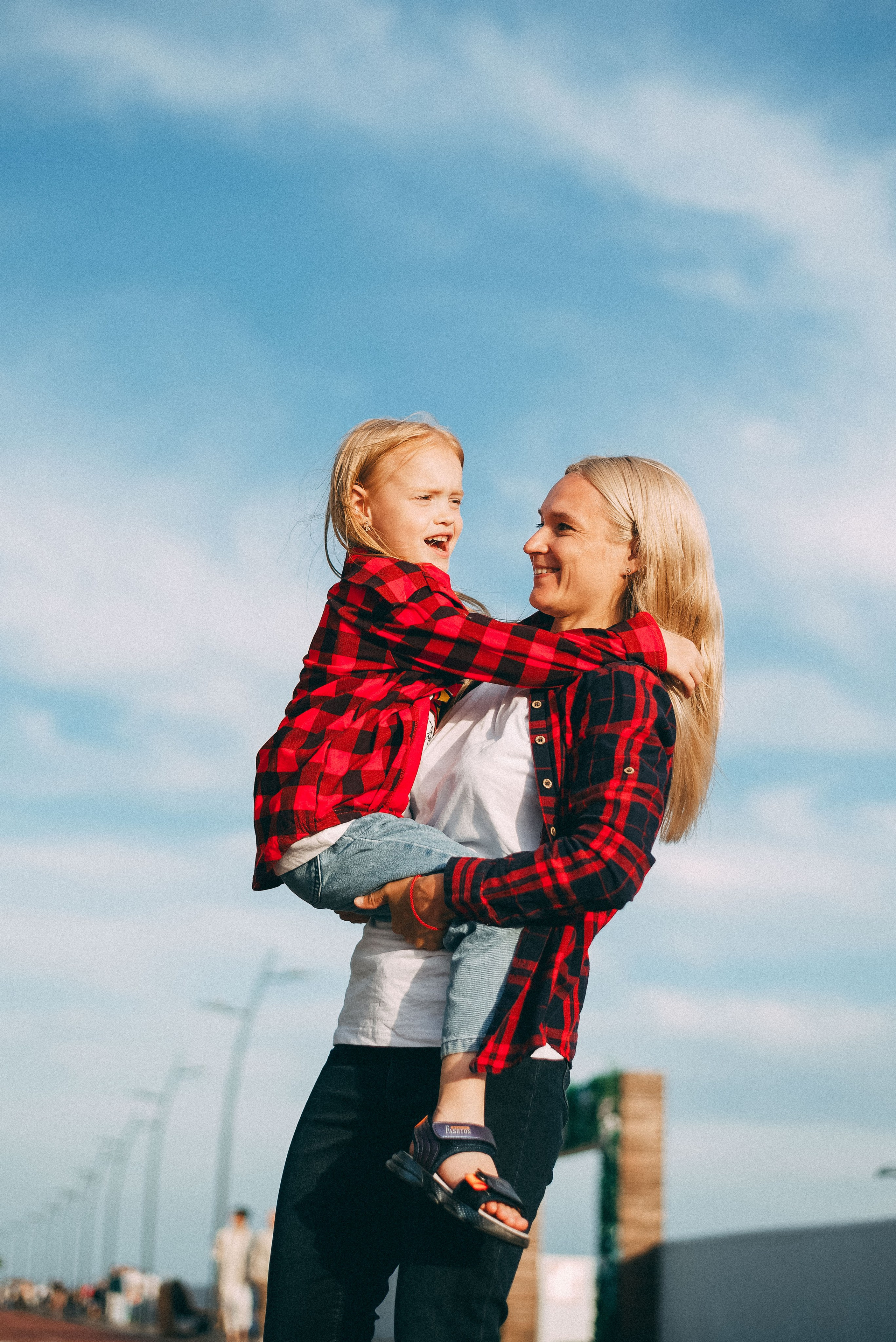 Фотосессия в Сириусе набережная олимпийского парка. Фотограф в Сочи — Маргарита Поганова