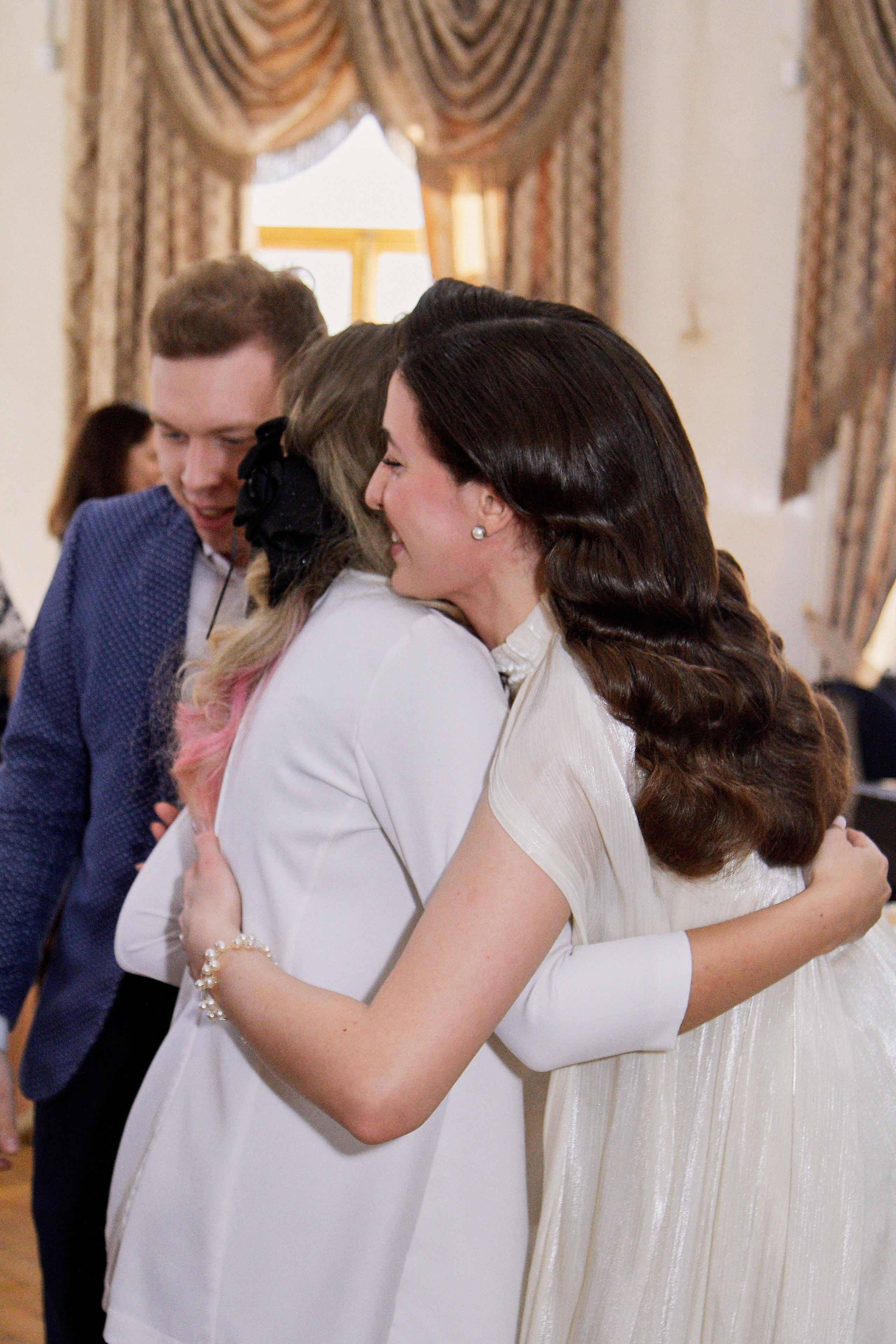 Торжественное бракосочетание в библиотеке им. Пушкина. Свадебный фотограф в Москве Приятелева Ангелина