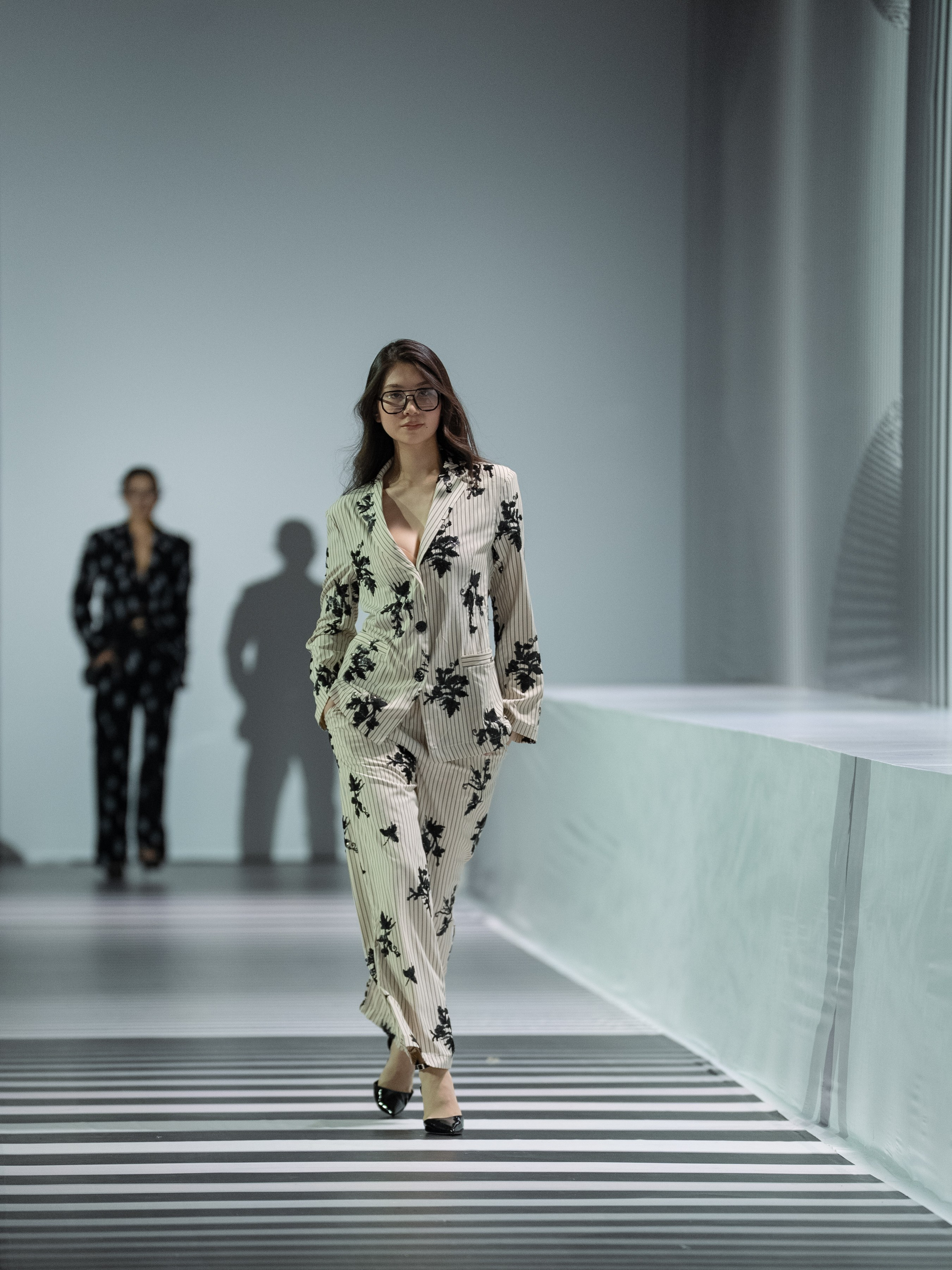 Designer LEILA KHANUM. Сайт Алматинского НЮ АРТ, будуар и фэшн фотографа Дениса Карпенко