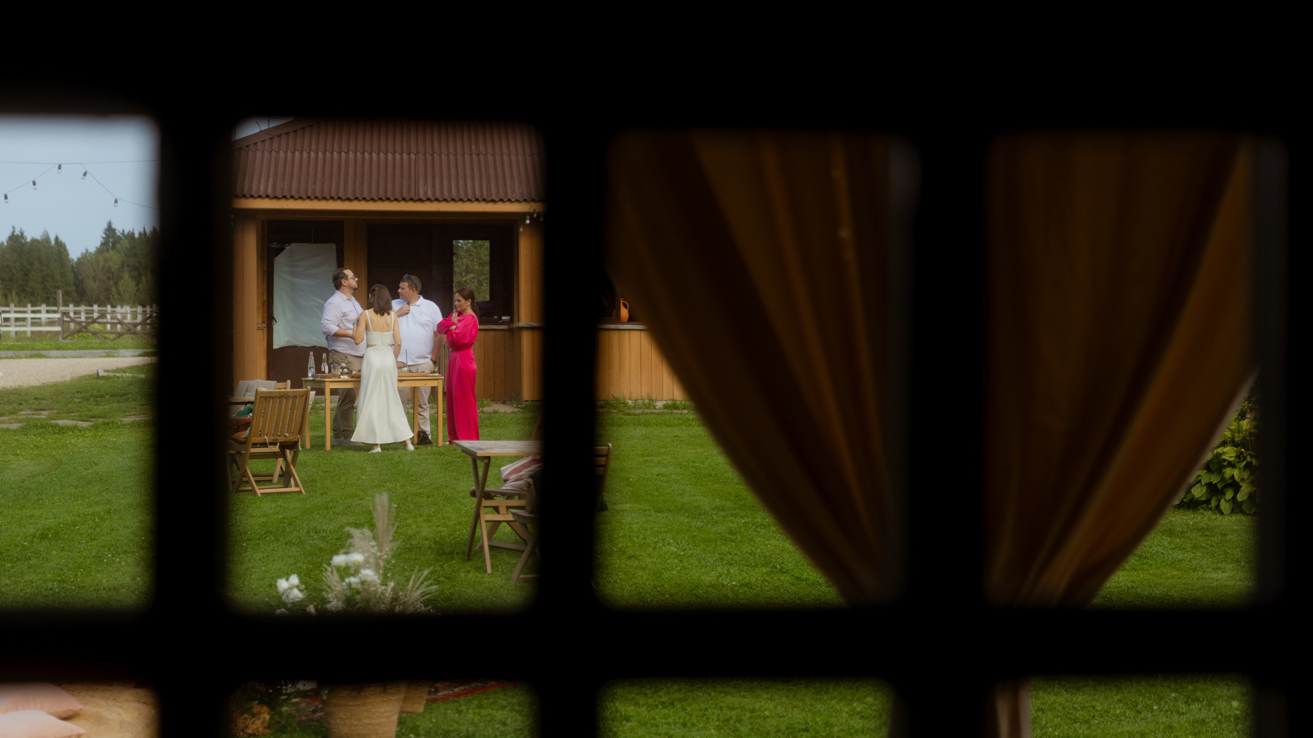 Алиса и Слава, роспись в Москве и вечеринка на природе, подальше от города. Фотограф в Москве Екатерина Черненко