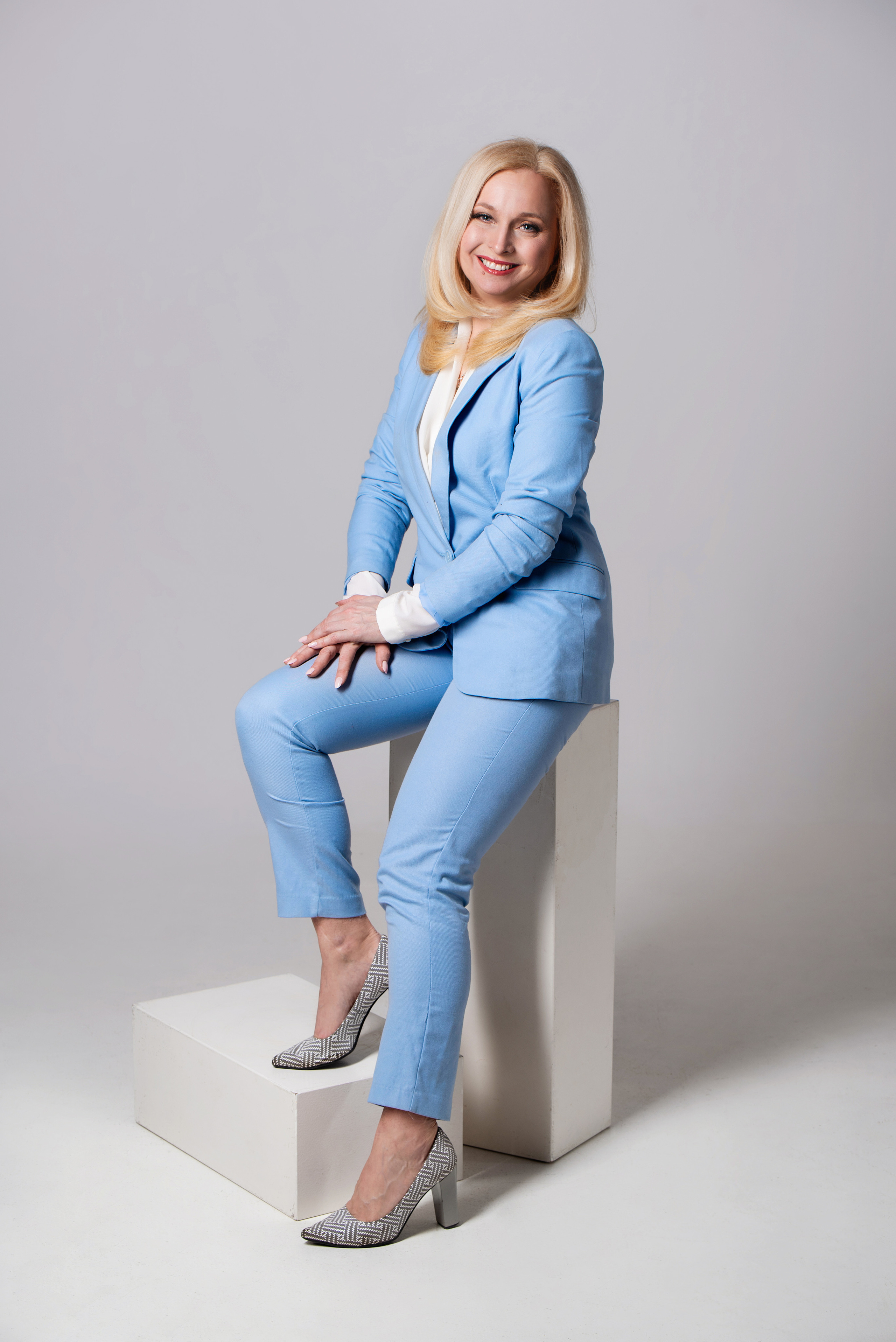 Elena. Главная