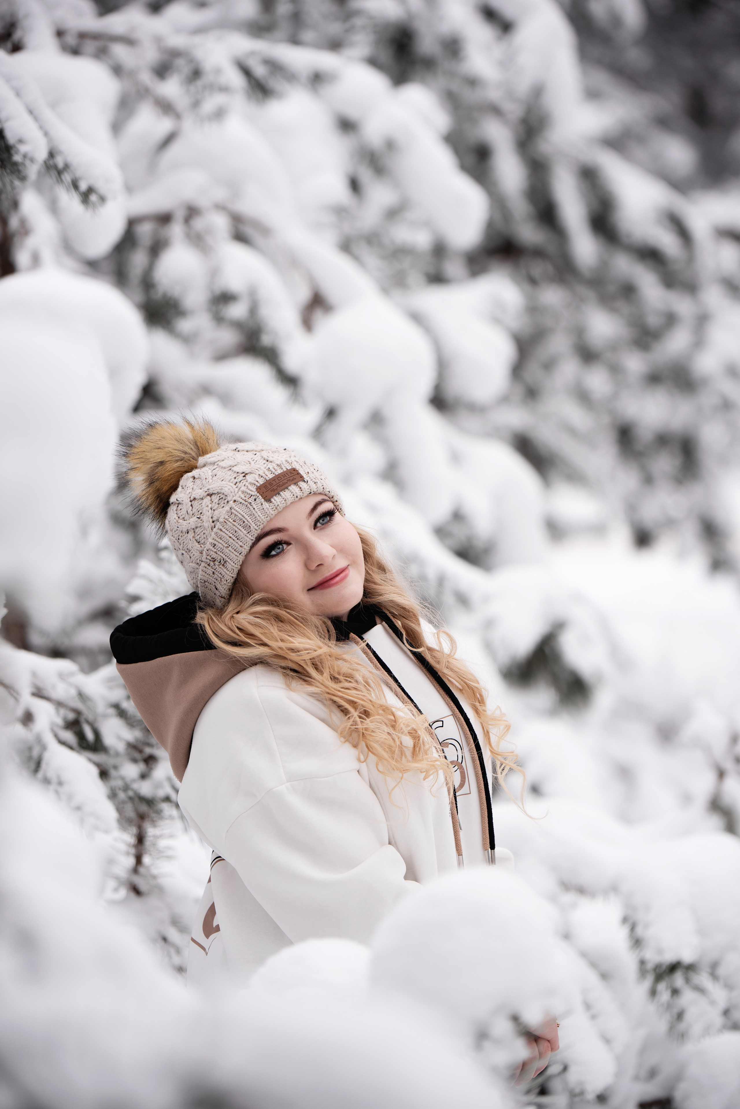 Polina Snow walk. Главная