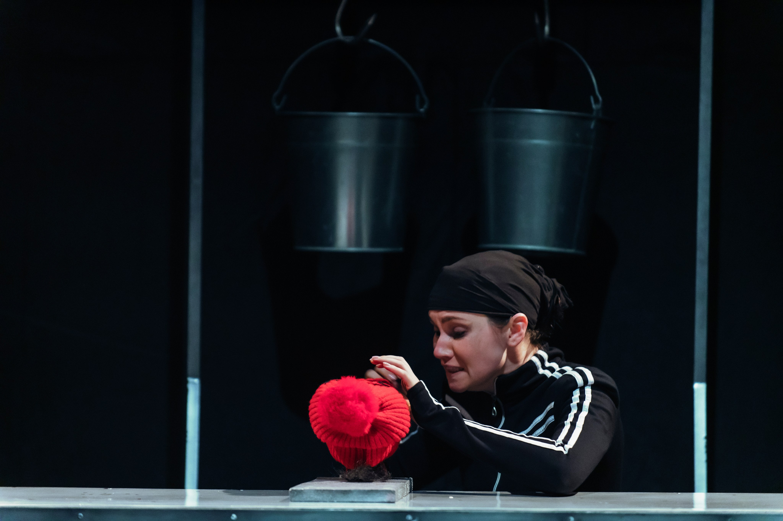 Спектакль "Магазин", Небольшой Драматический Театр /Санкт-Петербург/. Татьяна Колганова, Анна Шельяпкова, Михаил Тараканов