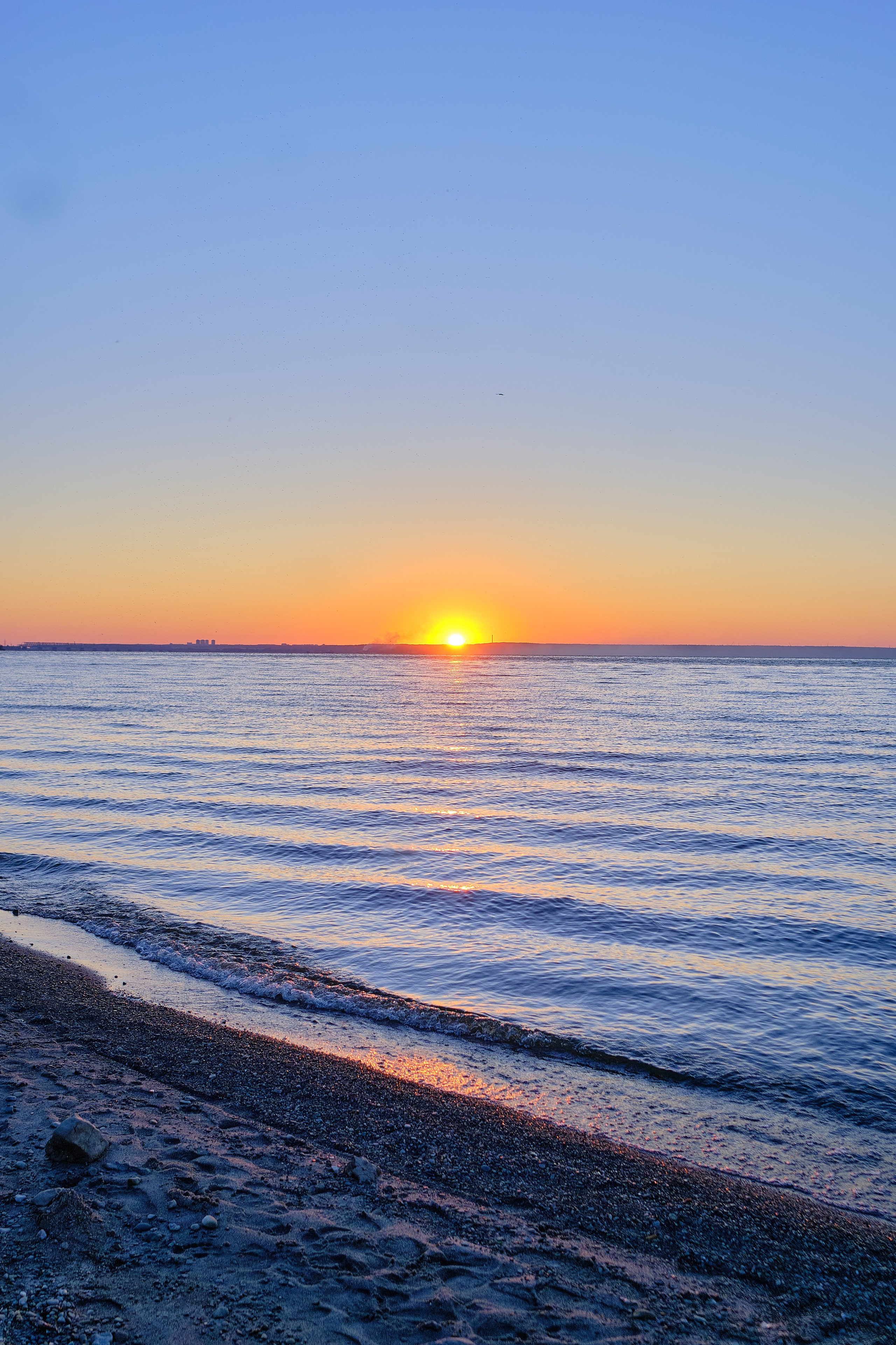 Евгения. Рассвет на пляже