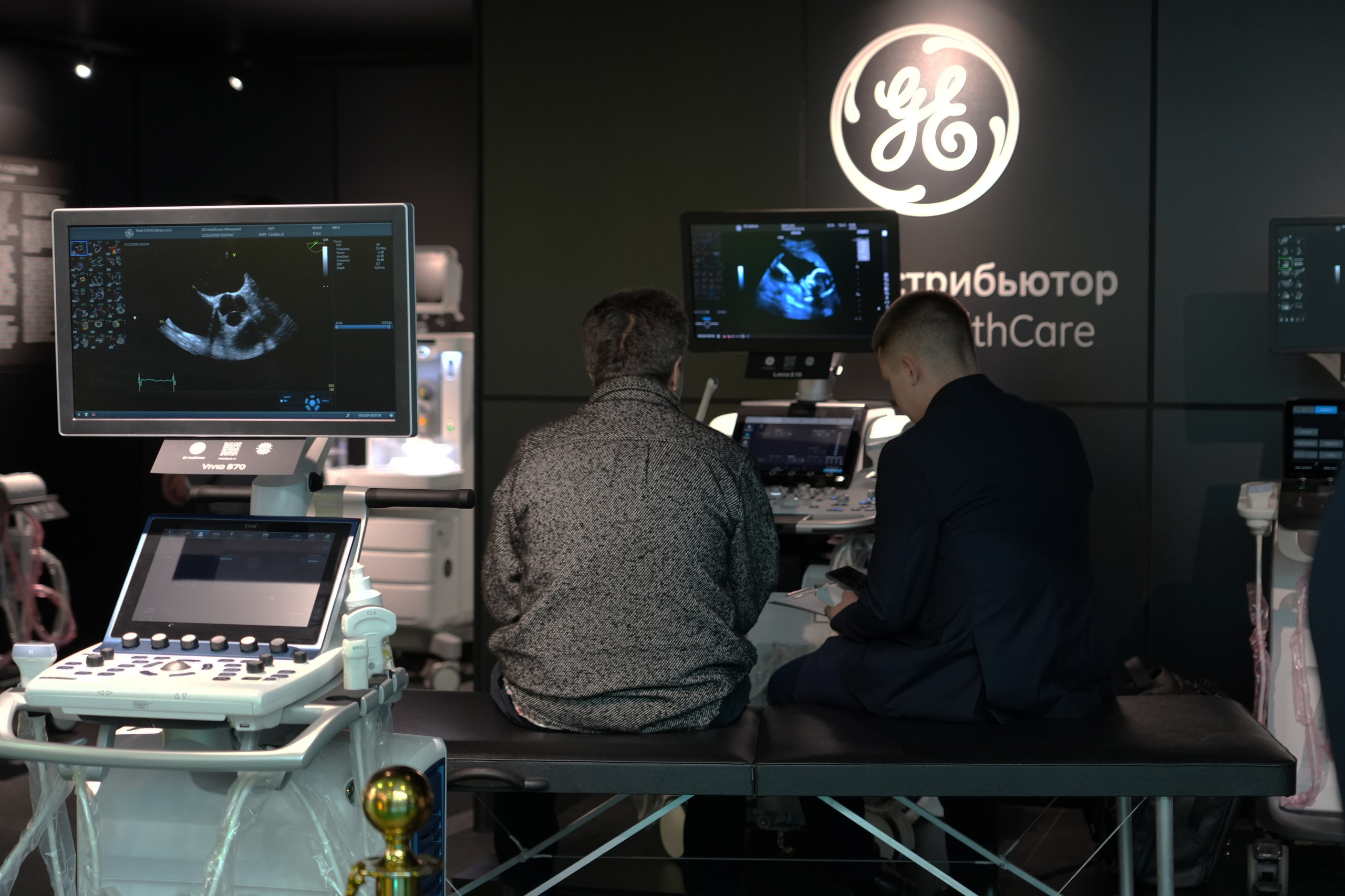 О дизайнере