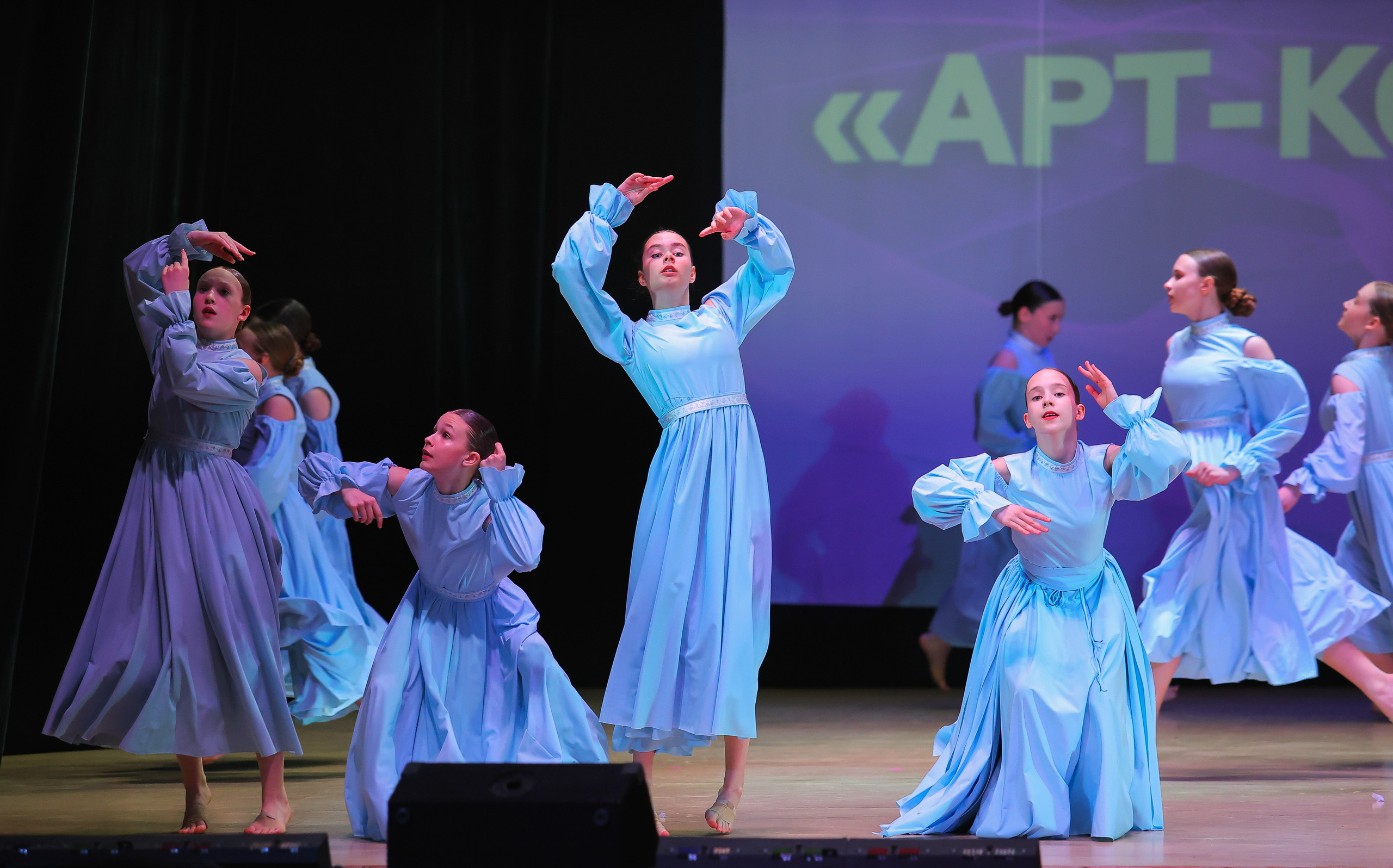 26.04.2025 Фестиваль хореографического искусства «АРТ-КОМПАС.ЮГ» г. Волгоград. Медиастудия Фото Концепт