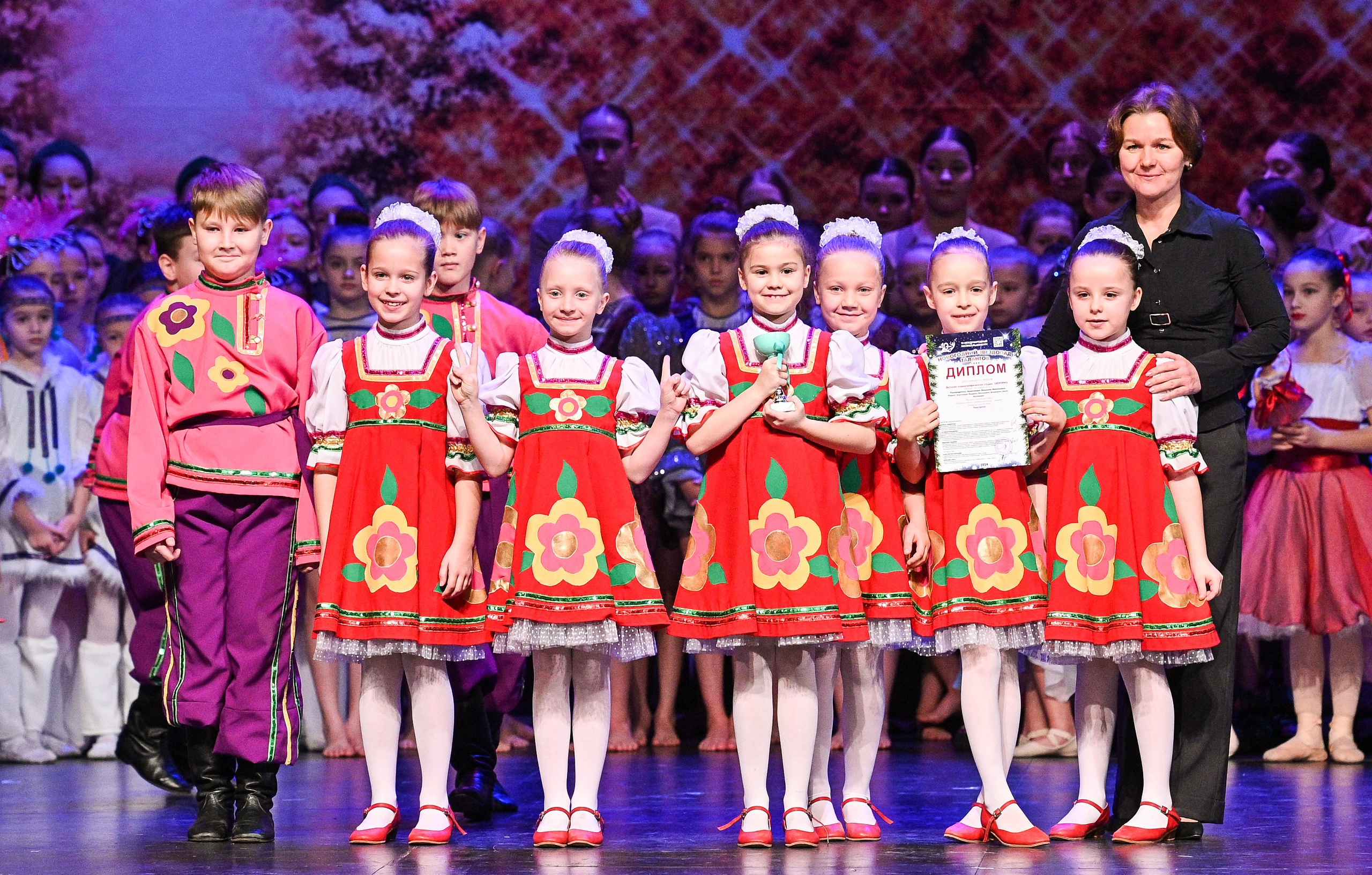 14.11.2024 «Новогодний Звездопад Талантов» Фестивальное движение «Шаг к мечте» г. Москва. Медиастудия Фото Концепт