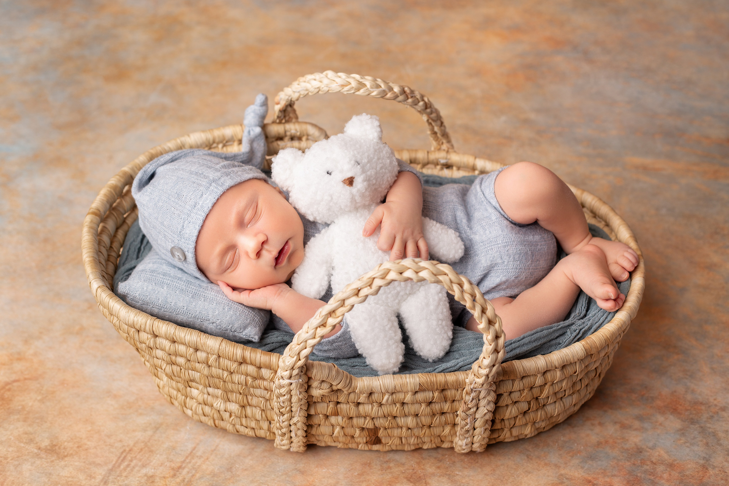 Только малыш. Фотограф новорожденных и детский фотограф в Радужном Васильева Елена