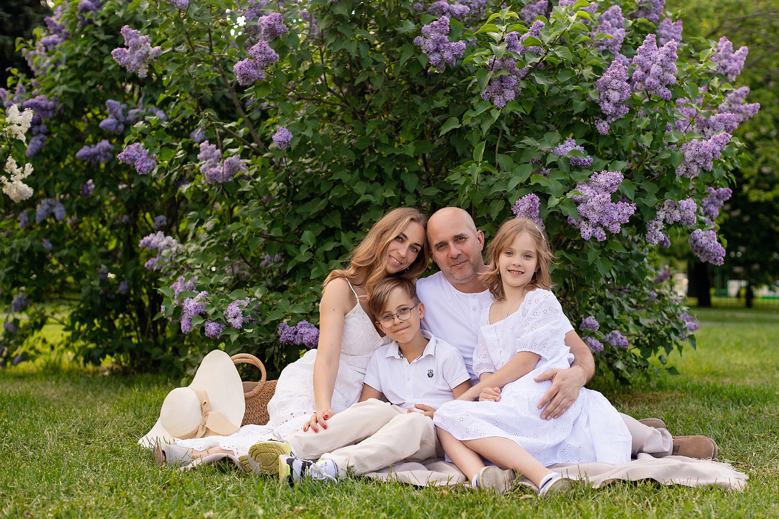 Семейная съемка в Сиреневом саду. Фотограф Екатерина Кудрик. Москва