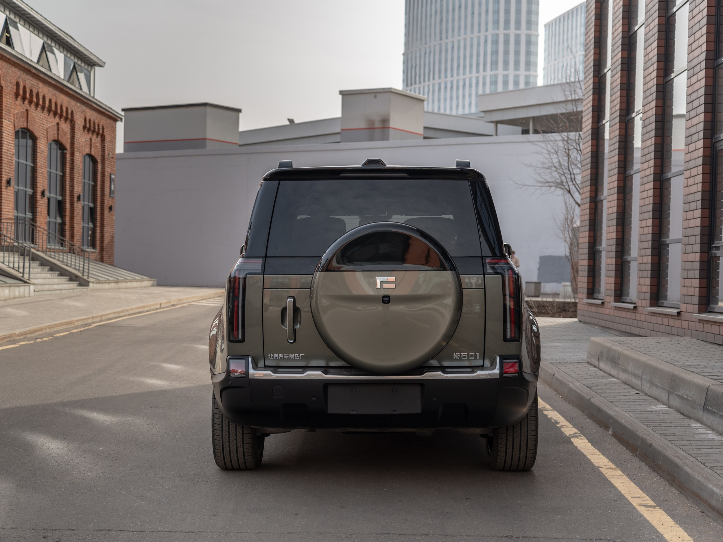 фото  polar stone one локация газгольдер