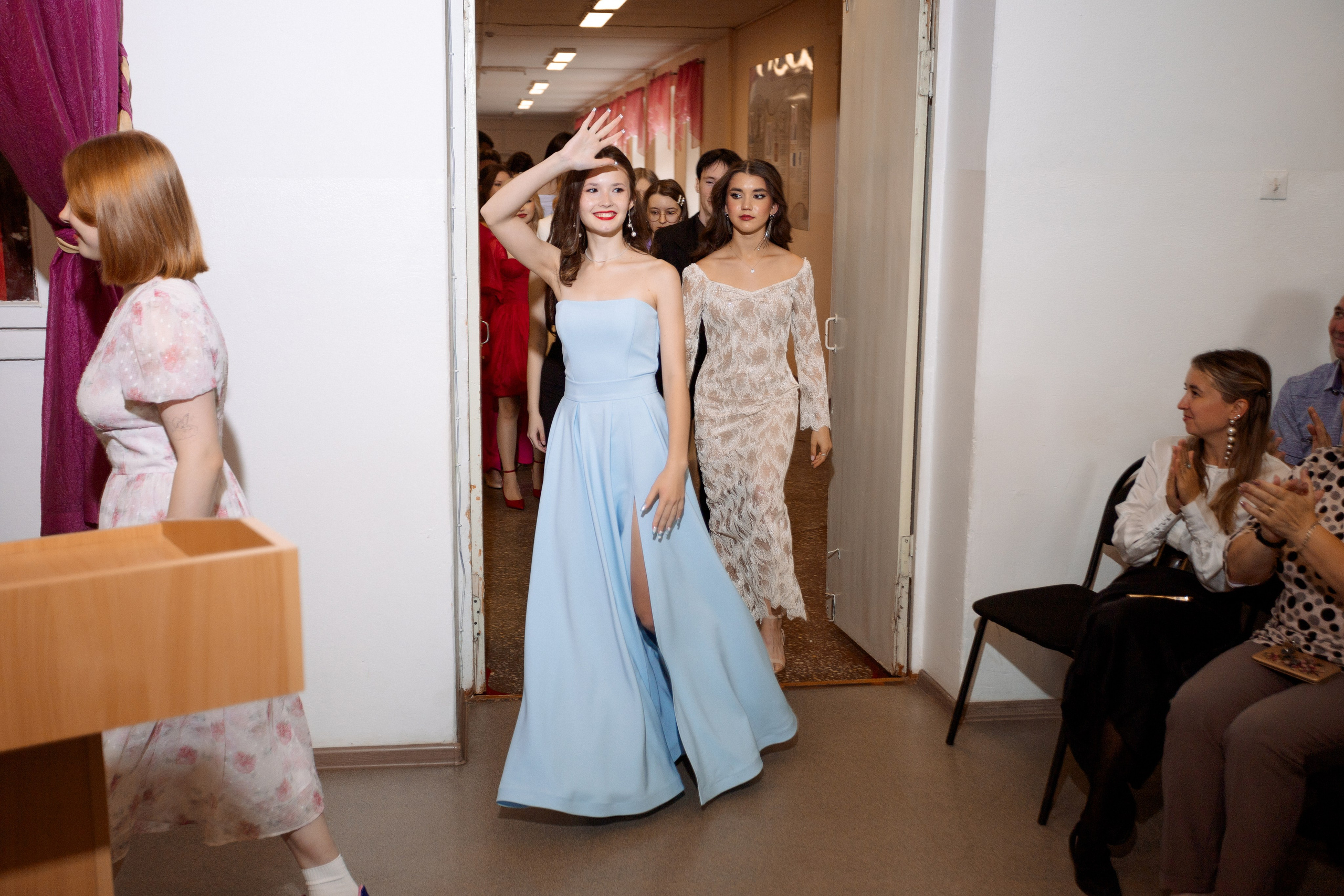 ВРУЧЕНИЕ АТТЕСТАТОВ: Пример. Все фото. Профессиональный фотограф в Ижевске Леша Петров