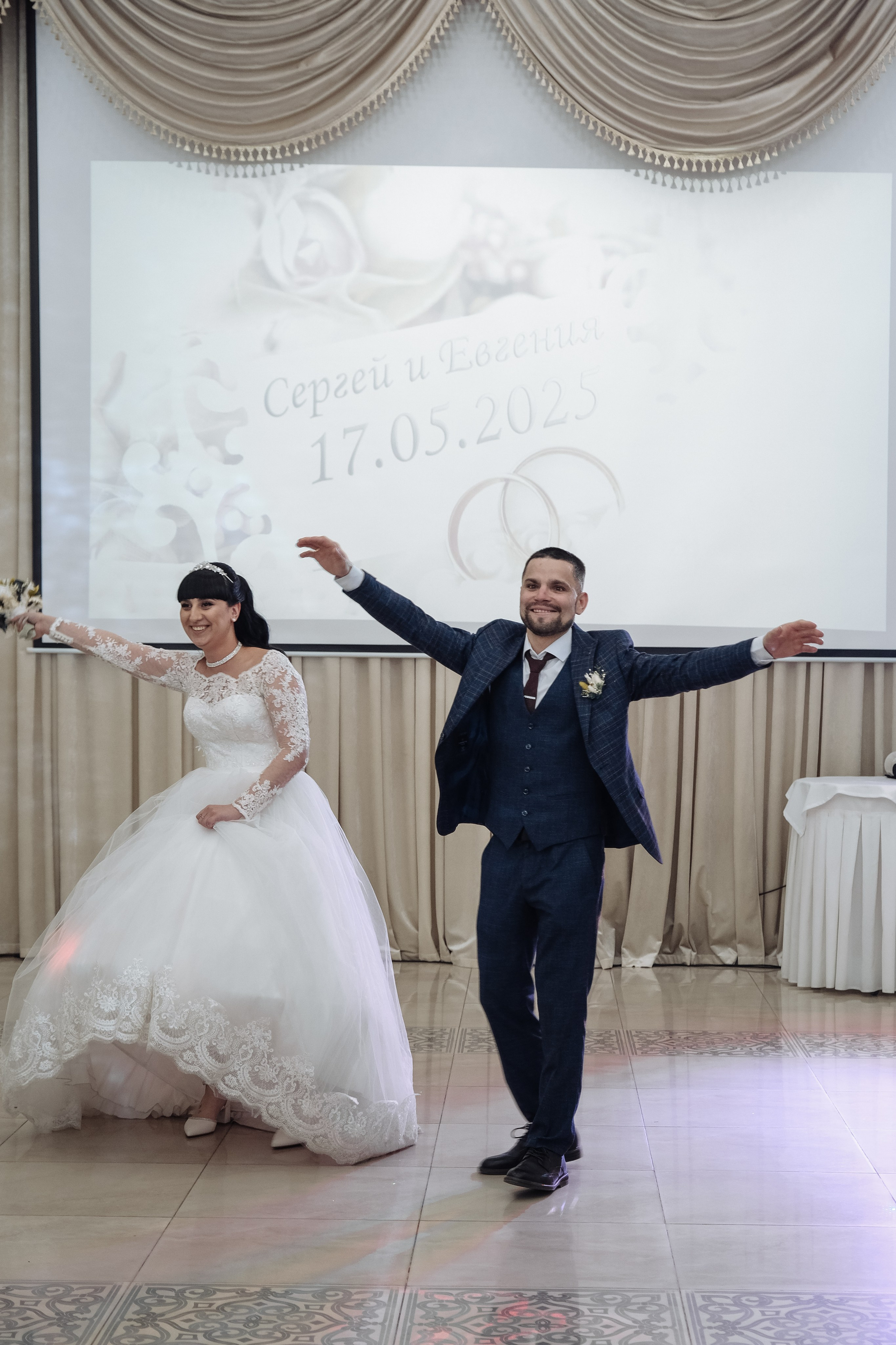 Сергей и Евгения_свадебная фотосессия в Версале. Свадебный фотограф в Челябинске Сырчикова Наталья