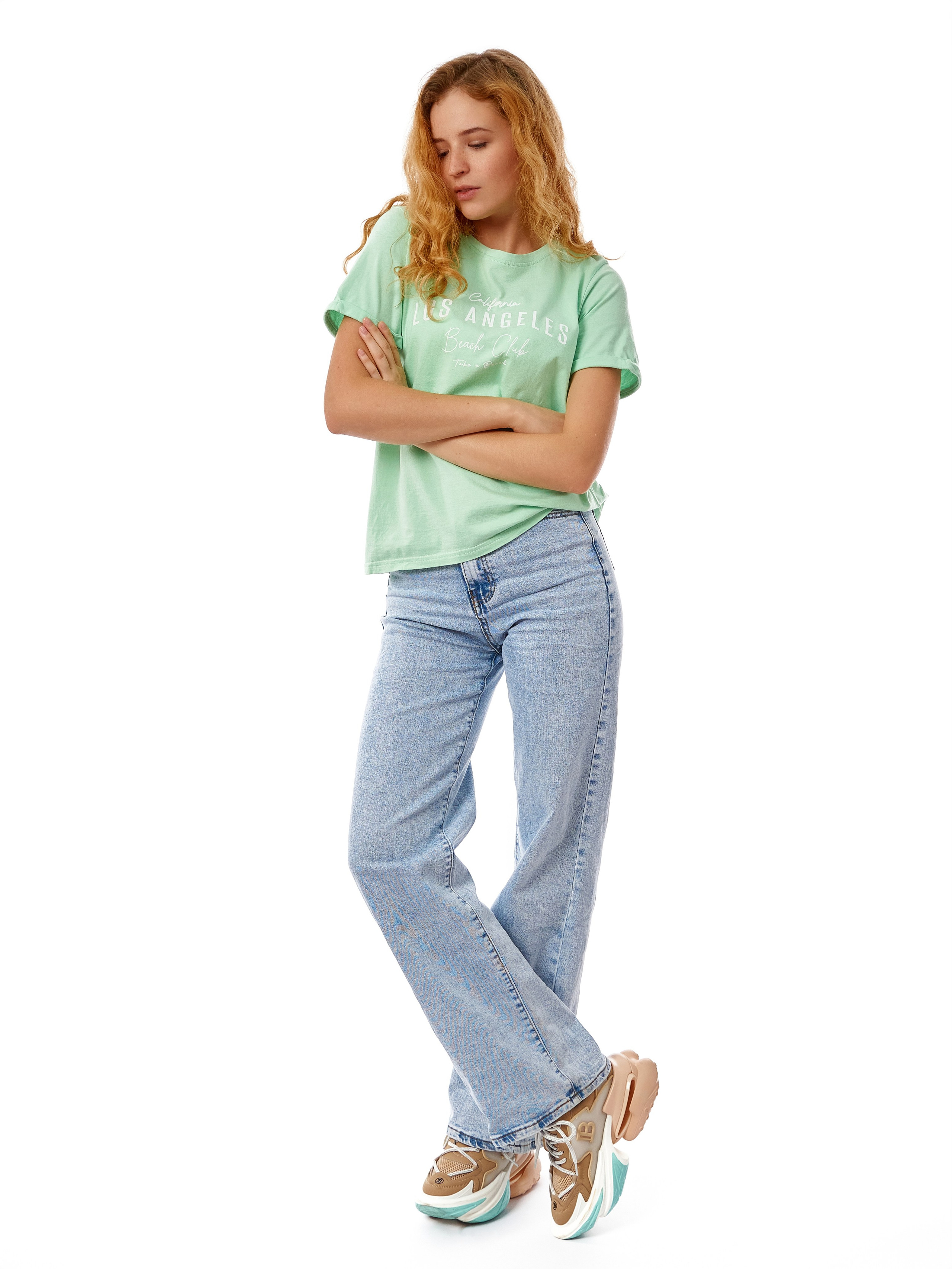 Джинсы женские. Каталожный предметный фотограф