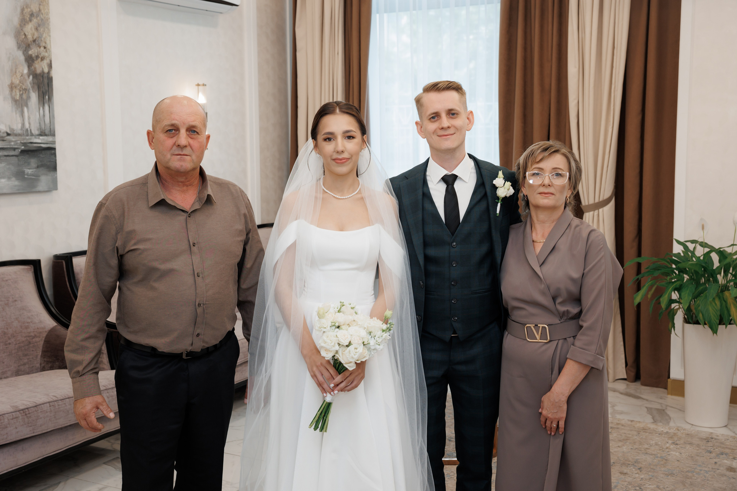 Регистрация в отеле Fish Point, ЗАГС Бутово, прогулка в Остафьево. Свадебный и репортажный фотограф (Москва, Королев и другие)