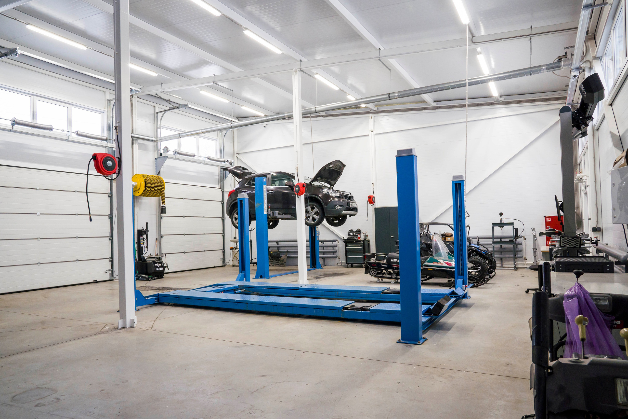 Съемка автосервиса автомойки. Фотограф в Санкт-Петербурге. Репортажная и все съёмки для бизнеса