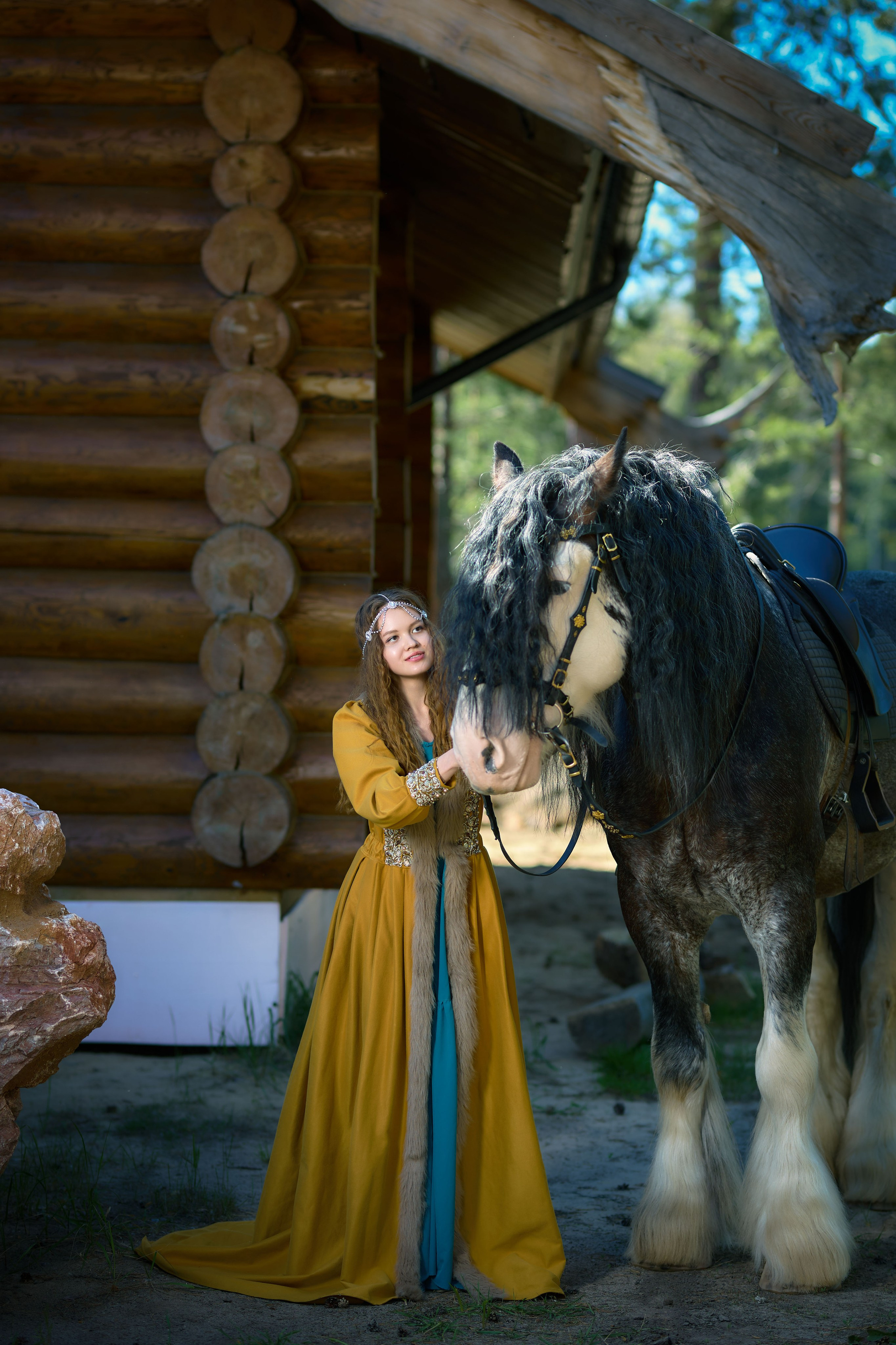 Фотосессия с лошадью в национальном и сказочном костюме стиле русских народных сказок
