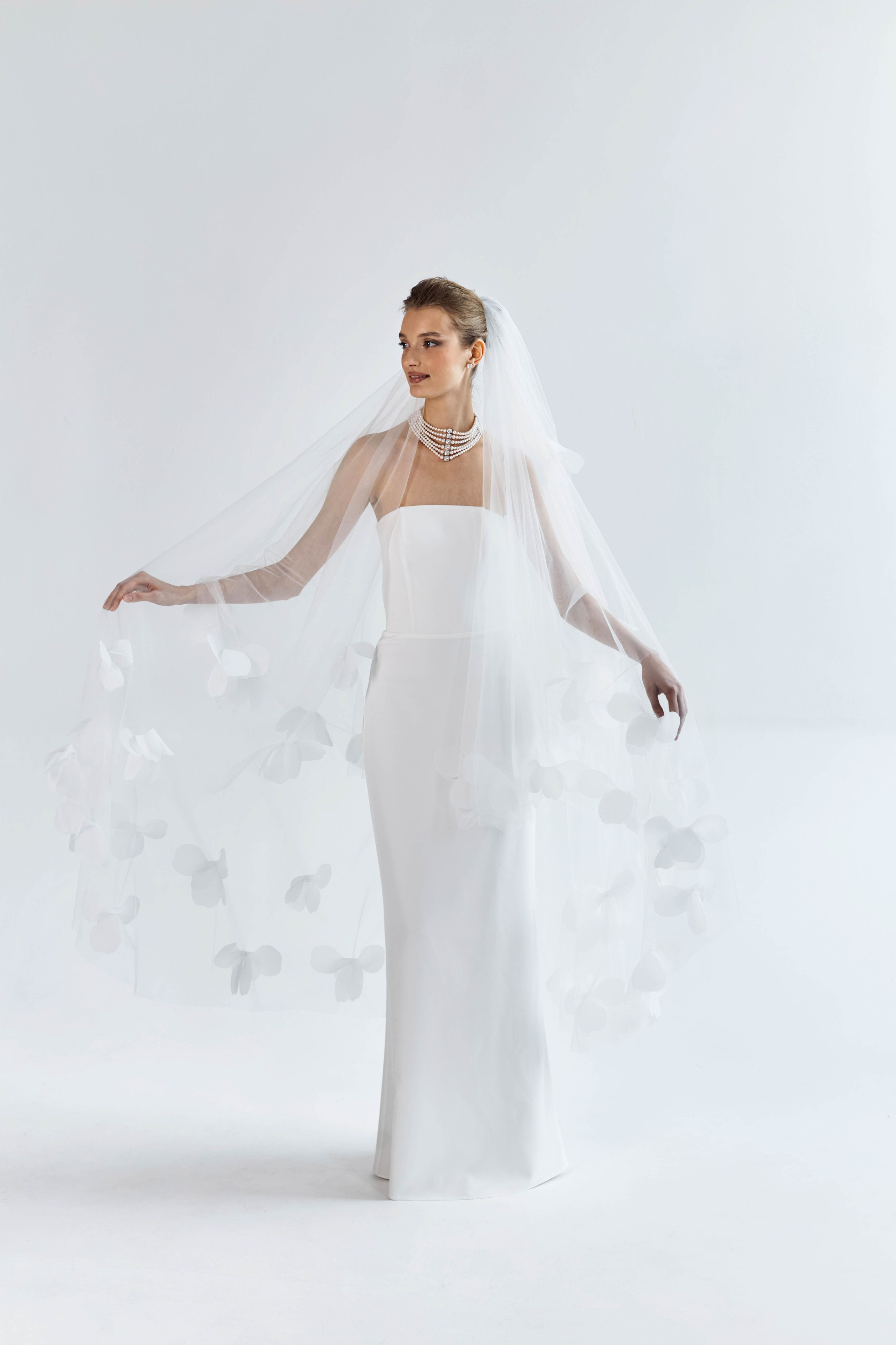 Сара. Свадебный салон-ателье Бонжур в Минске Bonjour