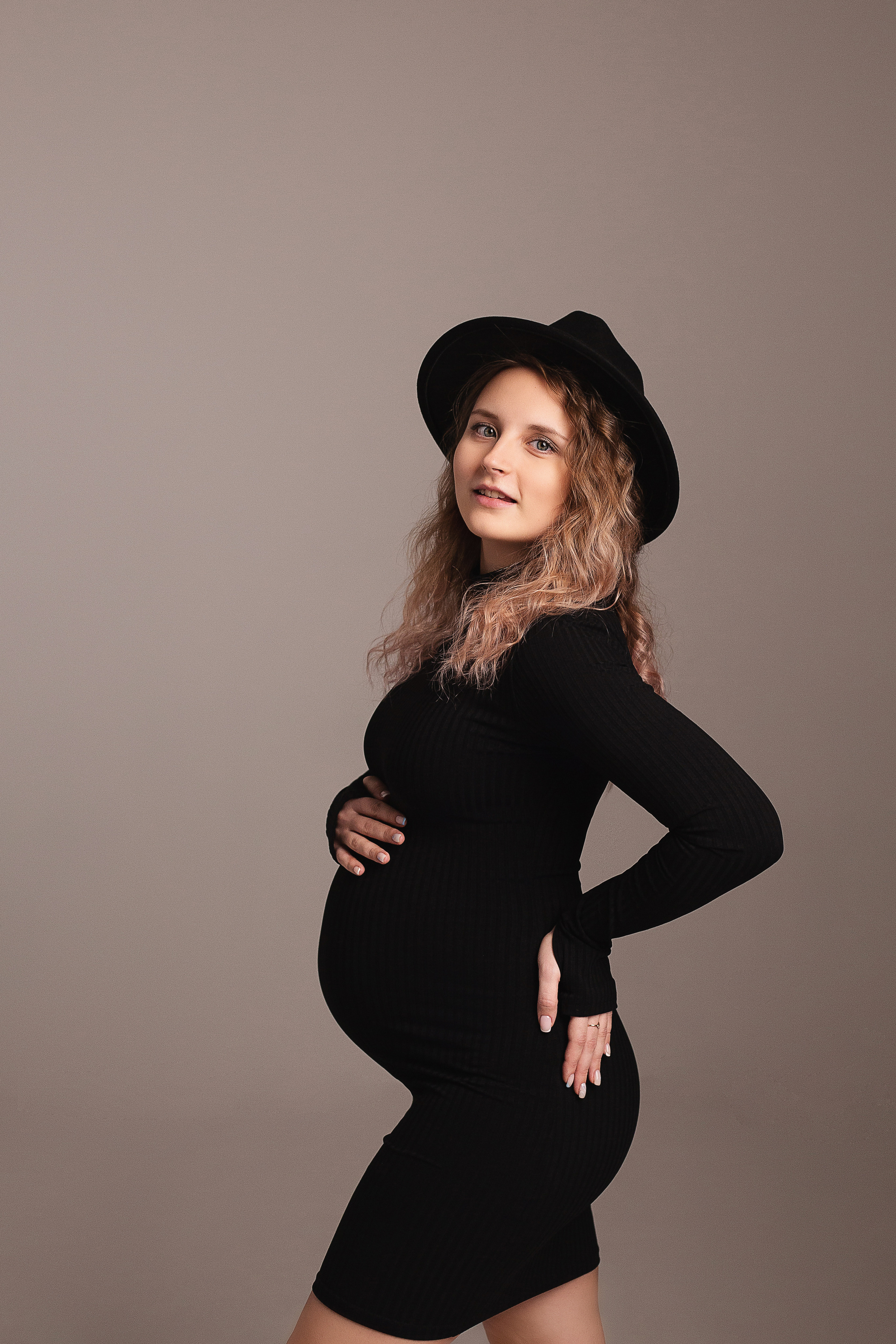 Беременность в студии. Фотограф новорожденных Серпухов, Протвино, Москва I Марина Бурмистрова