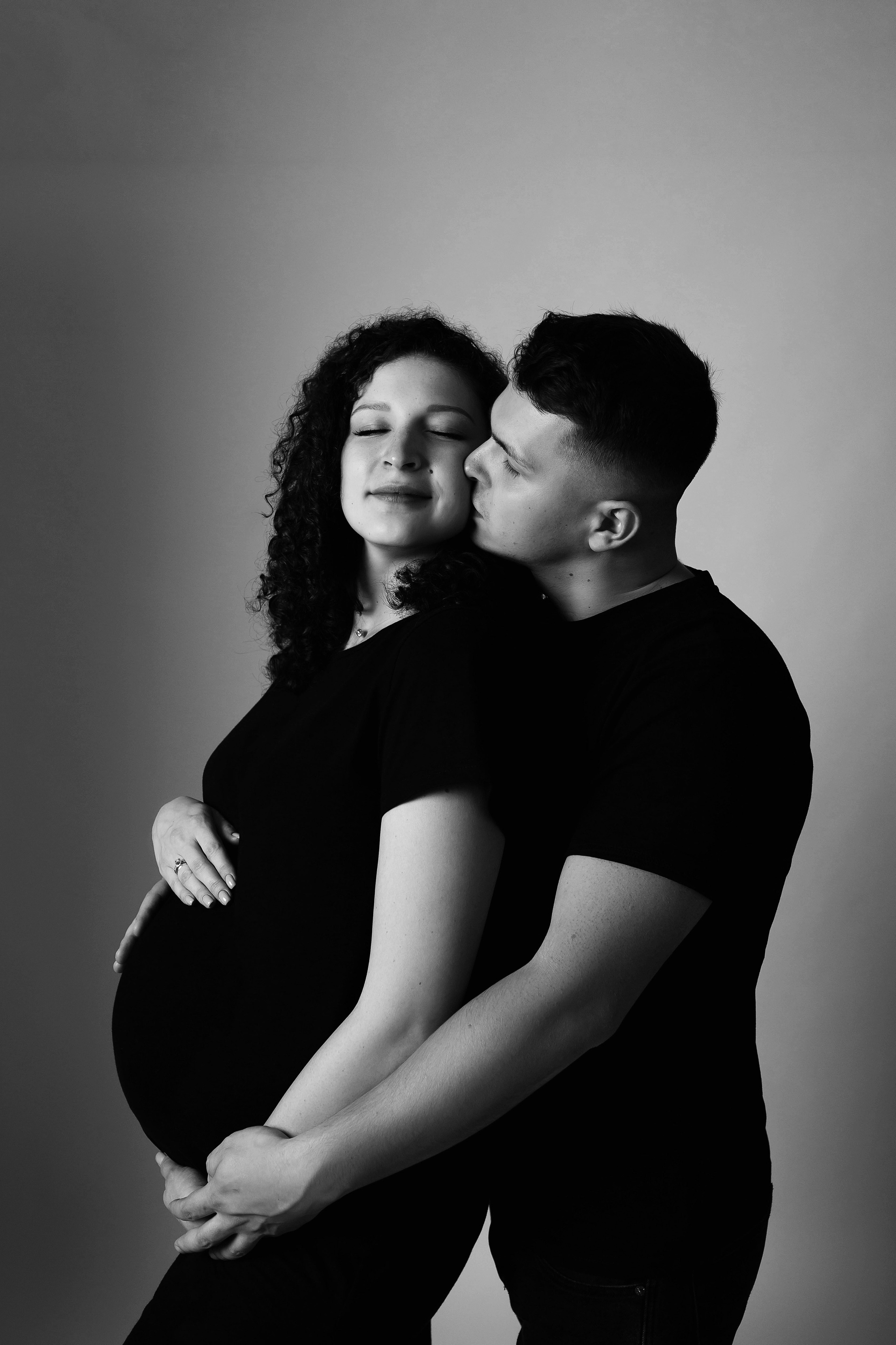 Беременность в студии. Фотограф новорожденных Серпухов, Протвино, Москва I Марина Бурмистрова