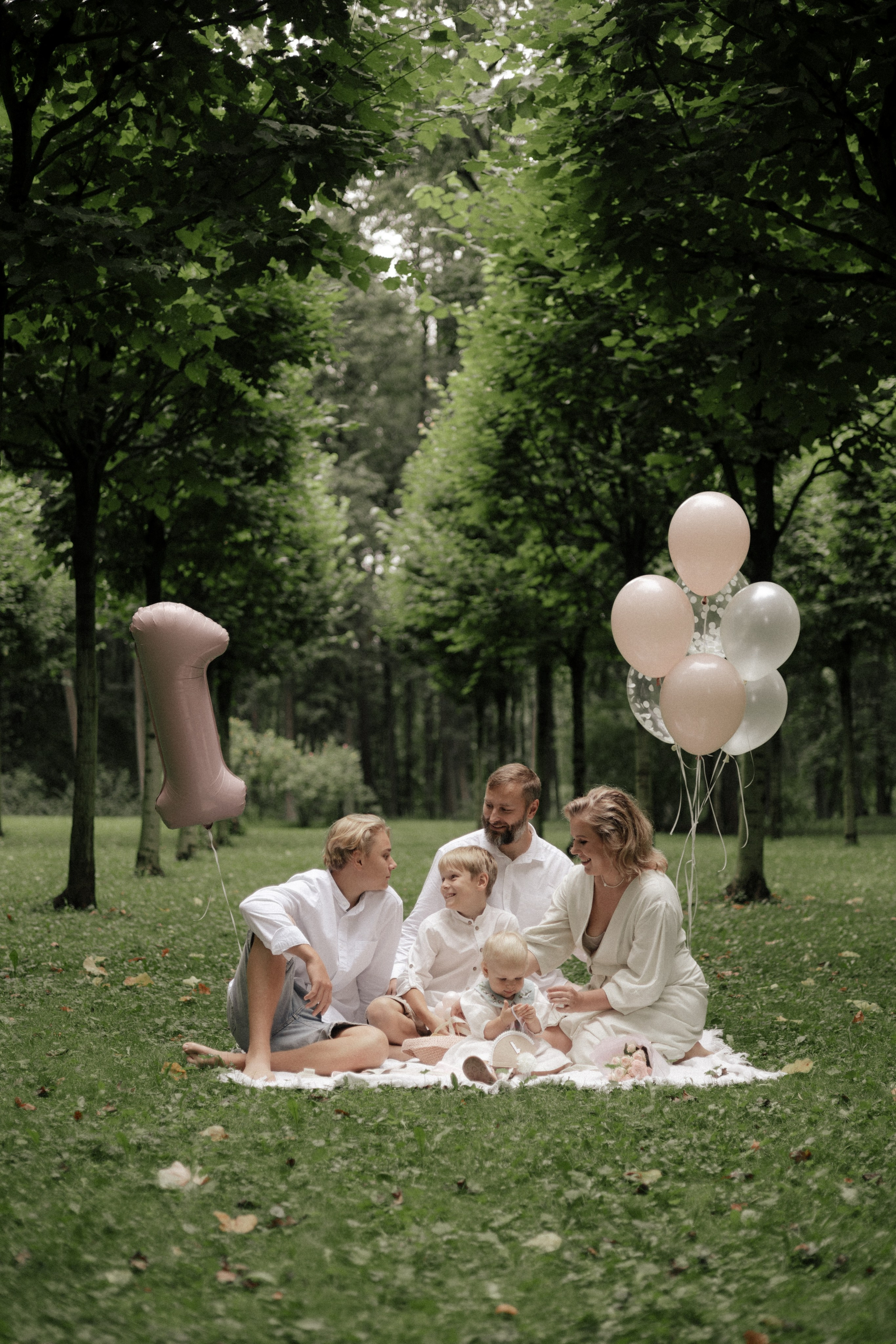Семейная фотосессия в Оставьевском парке. Свадебный и портретный фотограф в Москве Анастасия Масюк