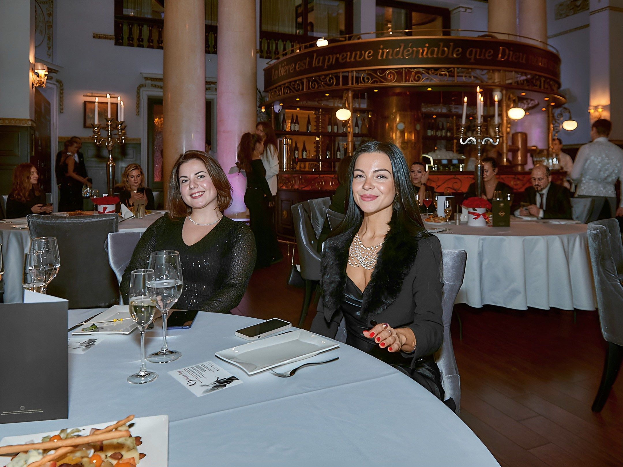 Аукцион | ресторан «Метрополь». Свадебный фотограф в Санкт-Петербурге Славин Денис