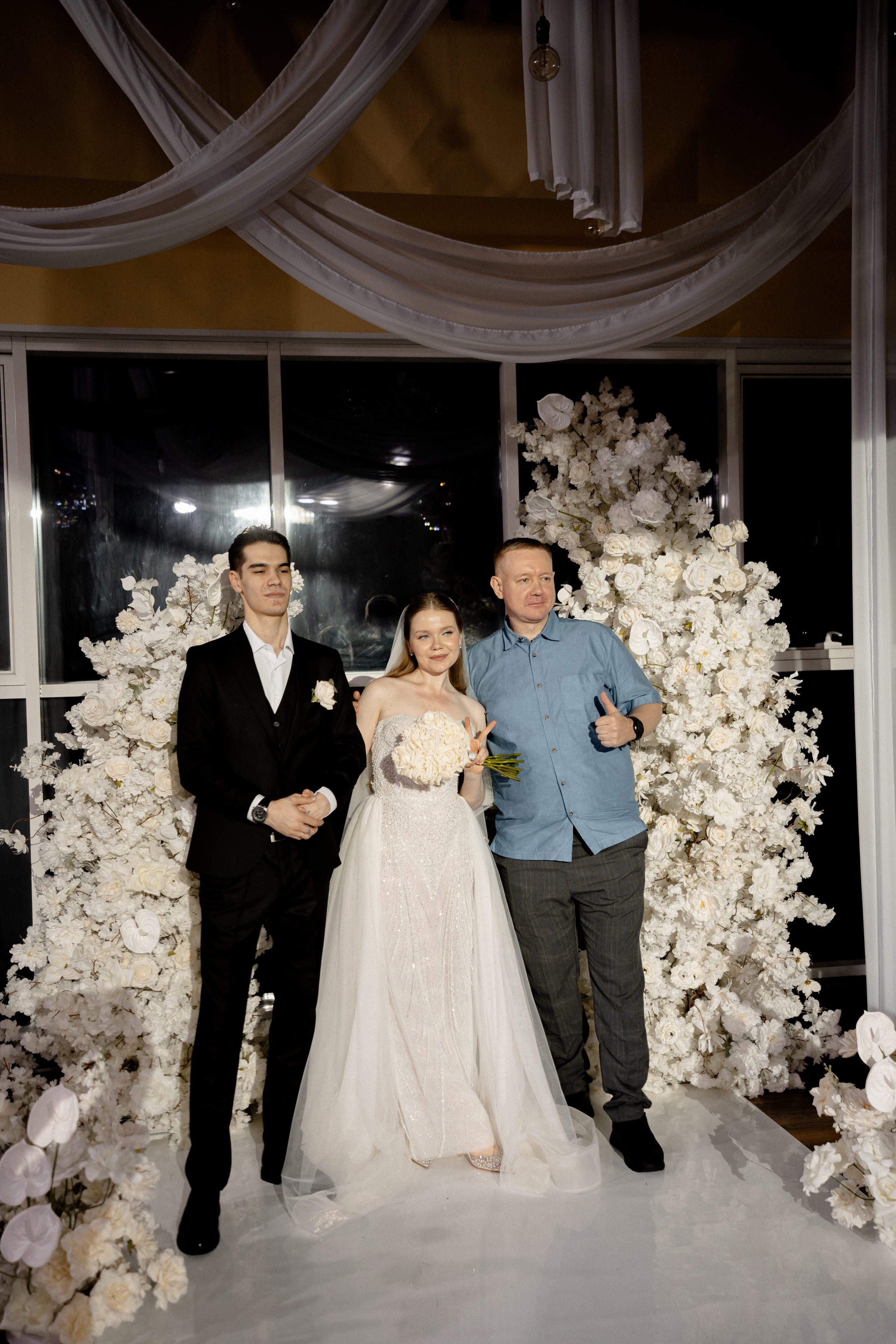СВАДЕБНАЯ СЬЕМКА СБОРОВ В ОТЕЛЕ И ВЫЕЗД НА ЦЕРЕМОНИЮ (СНЯТО В СИБИРЕ В НИЖНЕВАРТОВСКЕ). Профессиональный фотограф, Санкт-Петербург — Виктория Богомолова