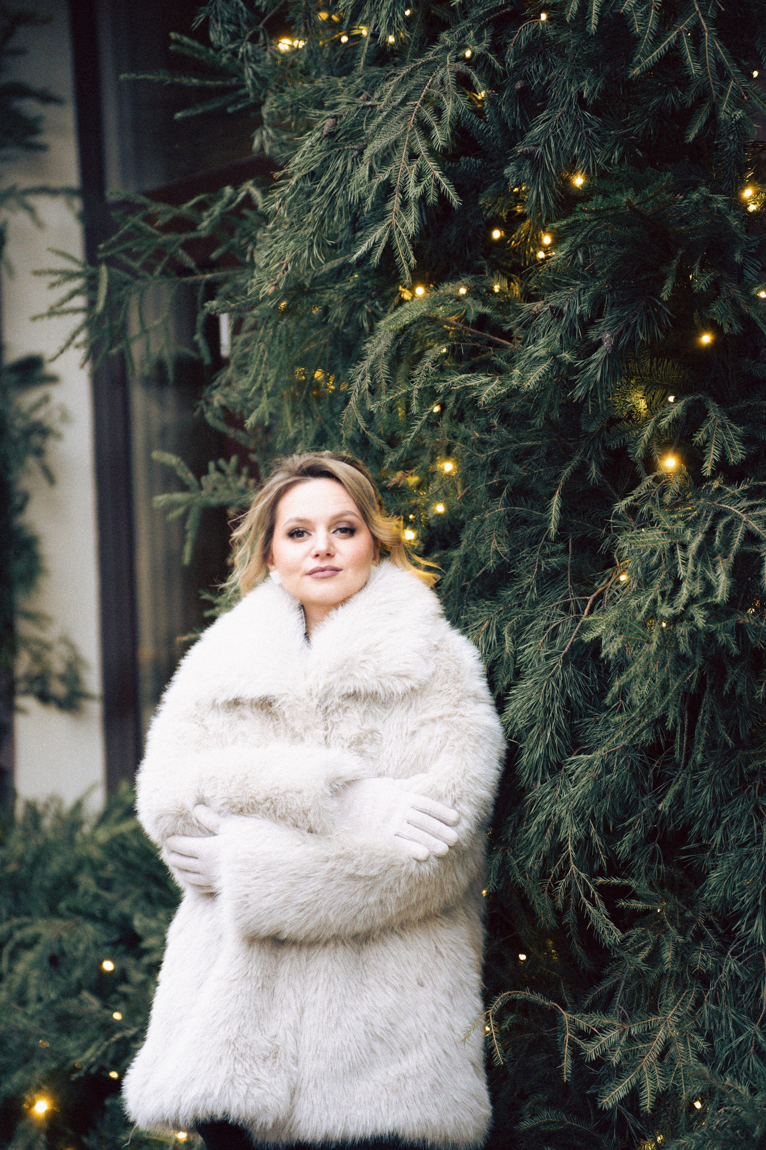 НОВОГОДНЯЯ ФОТОСЕСИИЯ В СТУДИИ ДЛЯ ДЕВУШКИ И ПРОГУЛКА ПО ЧЕРНЫШЕВСКОЙ. Профессиональный фотограф, Санкт-Петербург — Виктория Богомолова